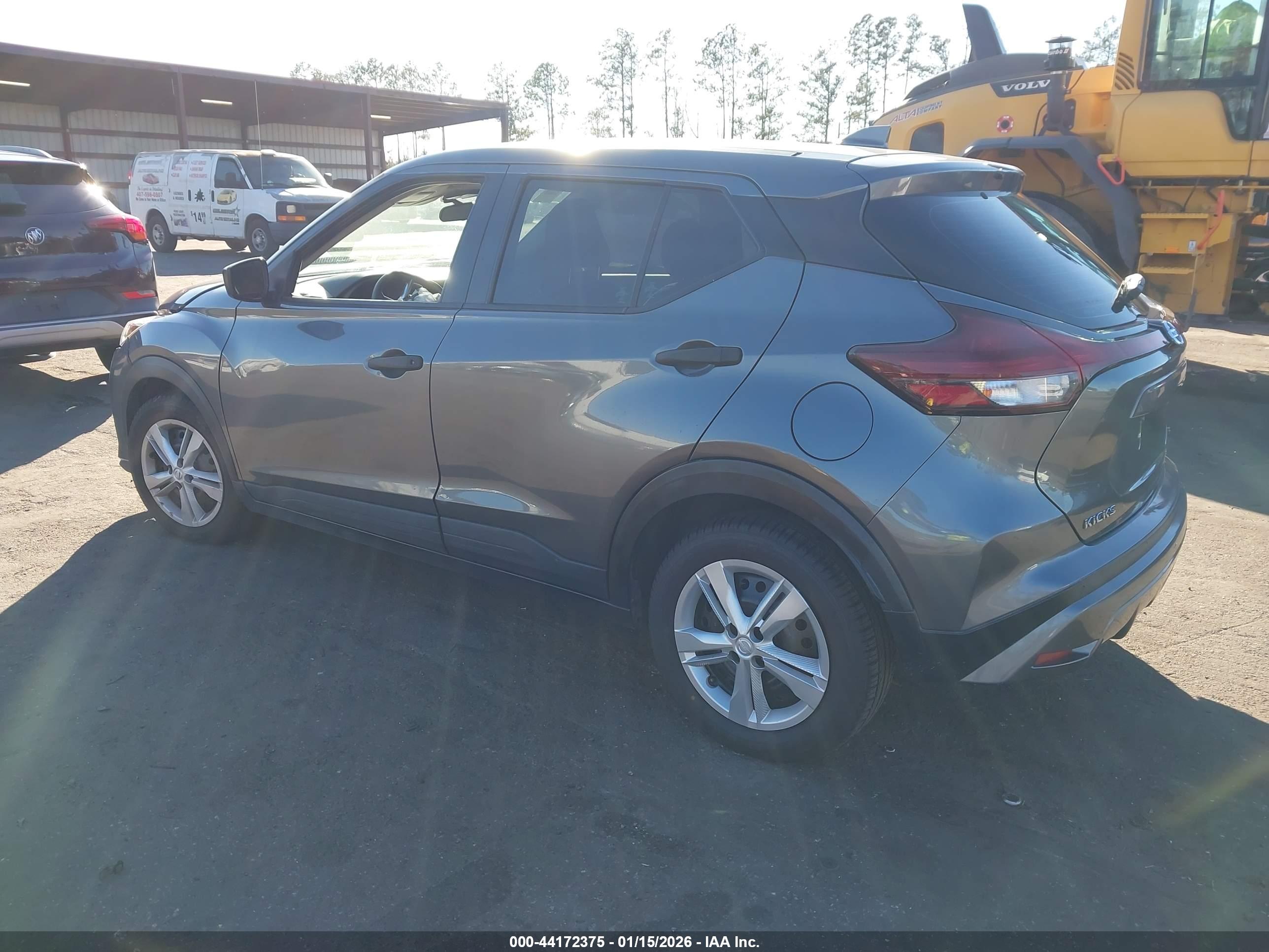 NISSAN KICKS image 3