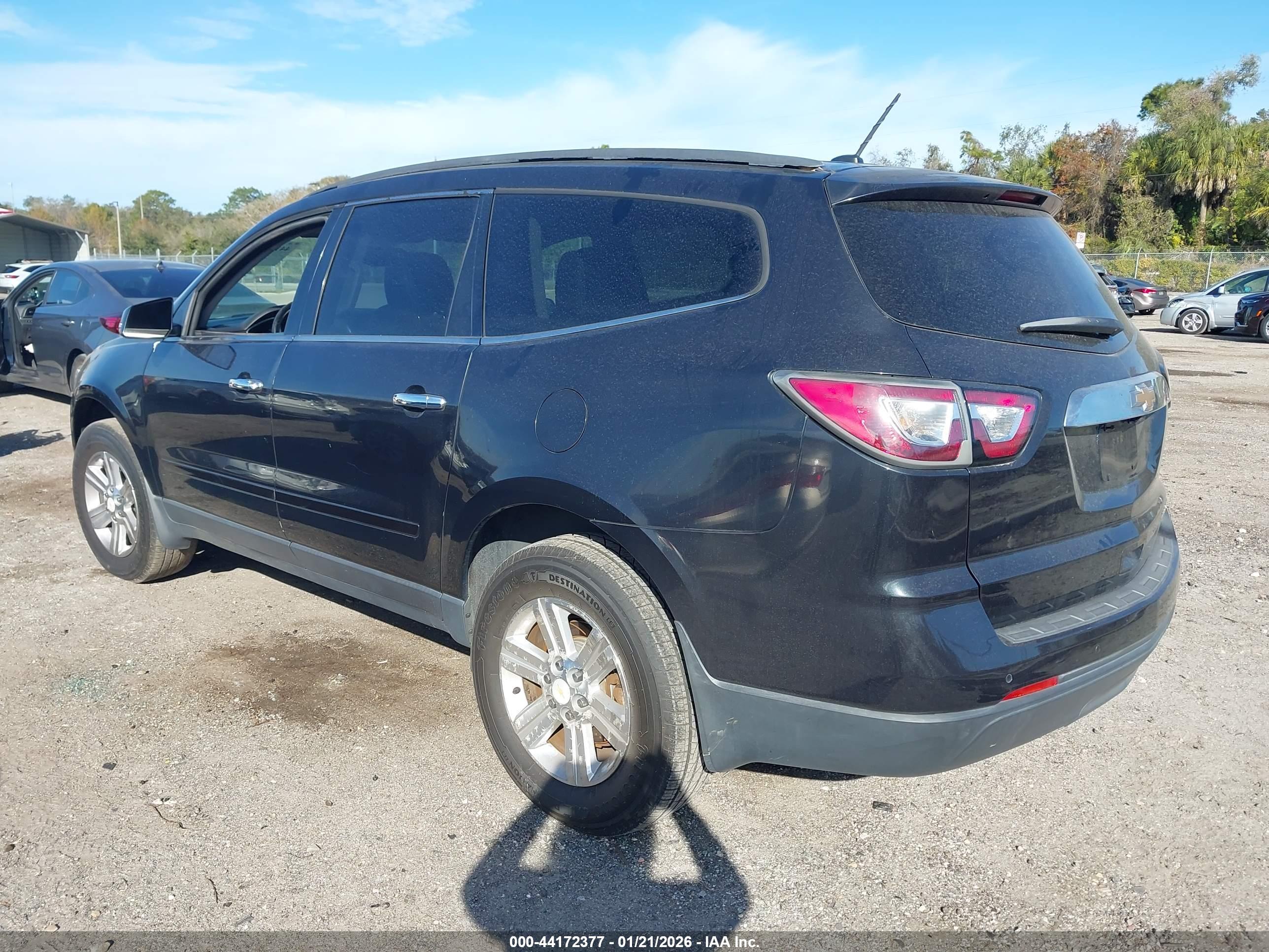 CHEVROLET TRAVERSE image 3
