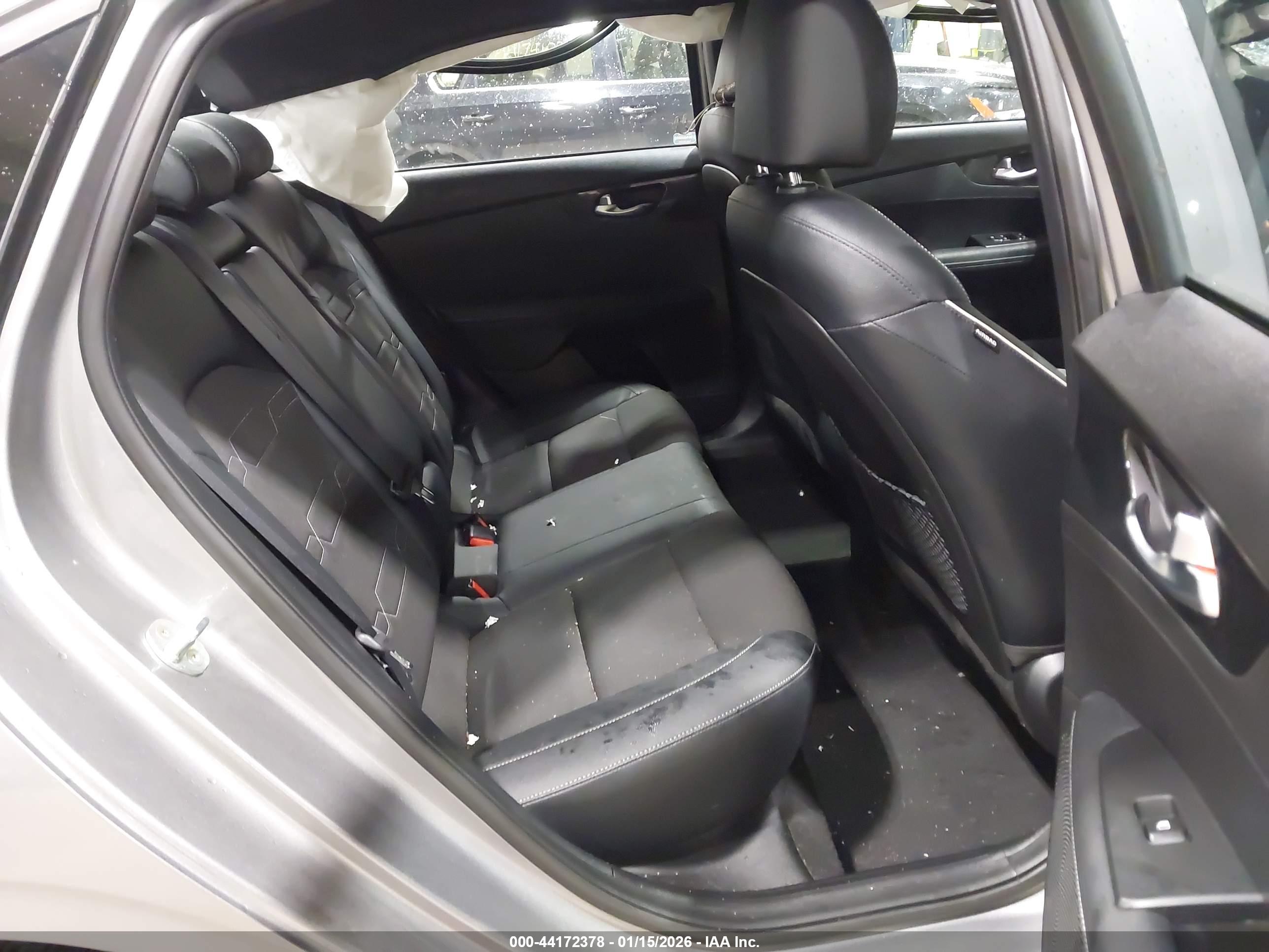 KIA FORTE image 8