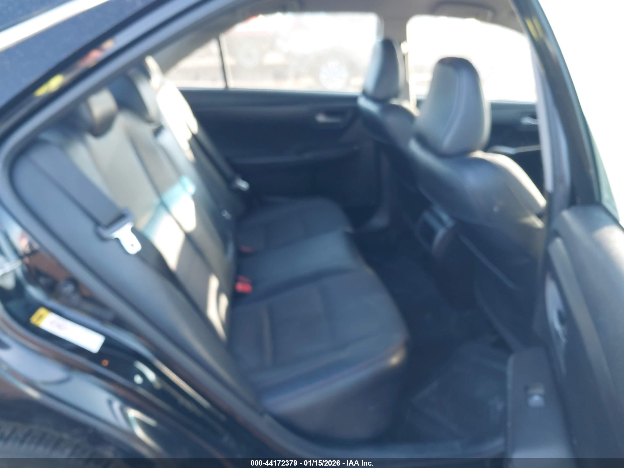 TOYOTA CAMRY image 8