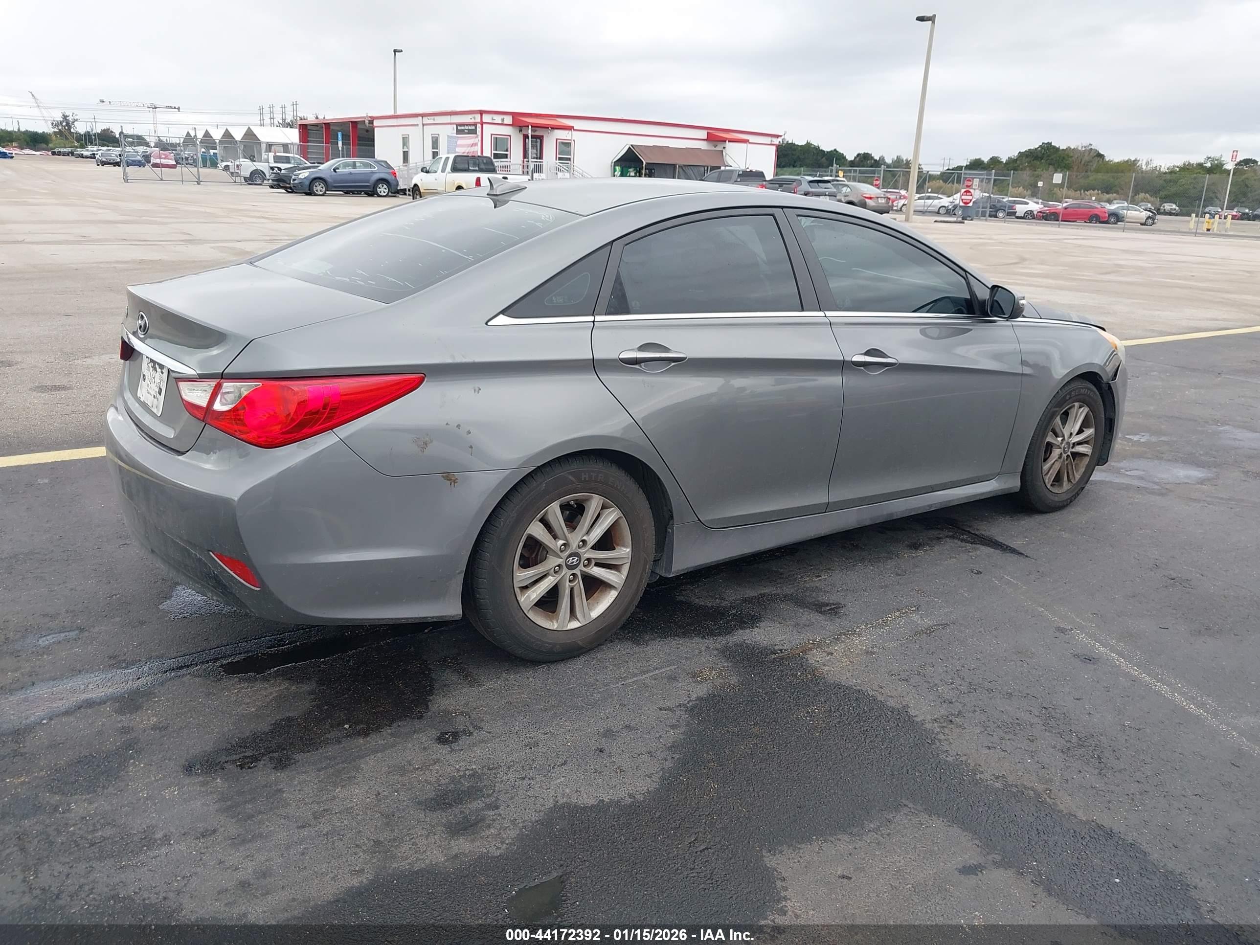 HYUNDAI SONATA image 4