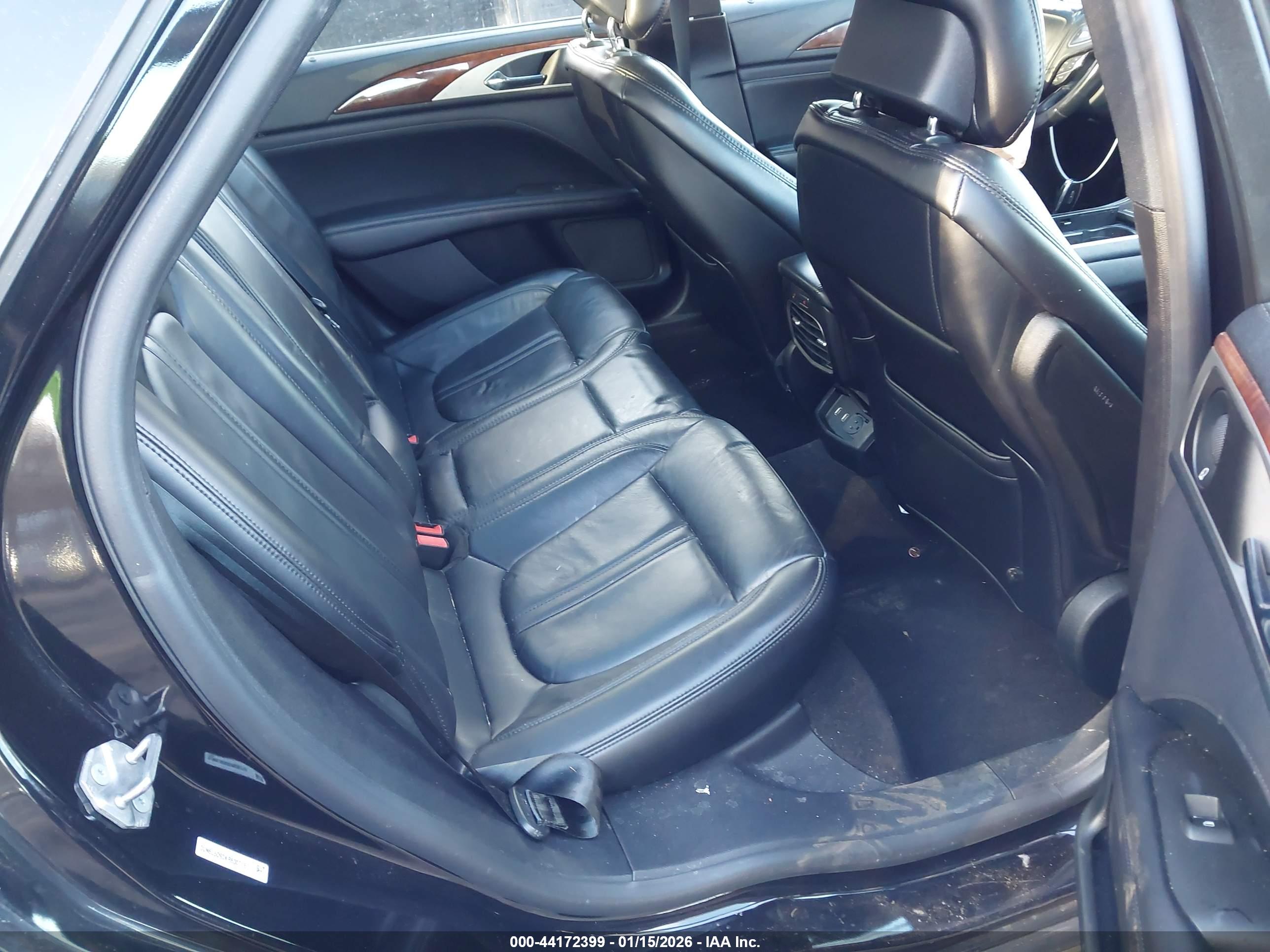 LINCOLN MKZ image 8