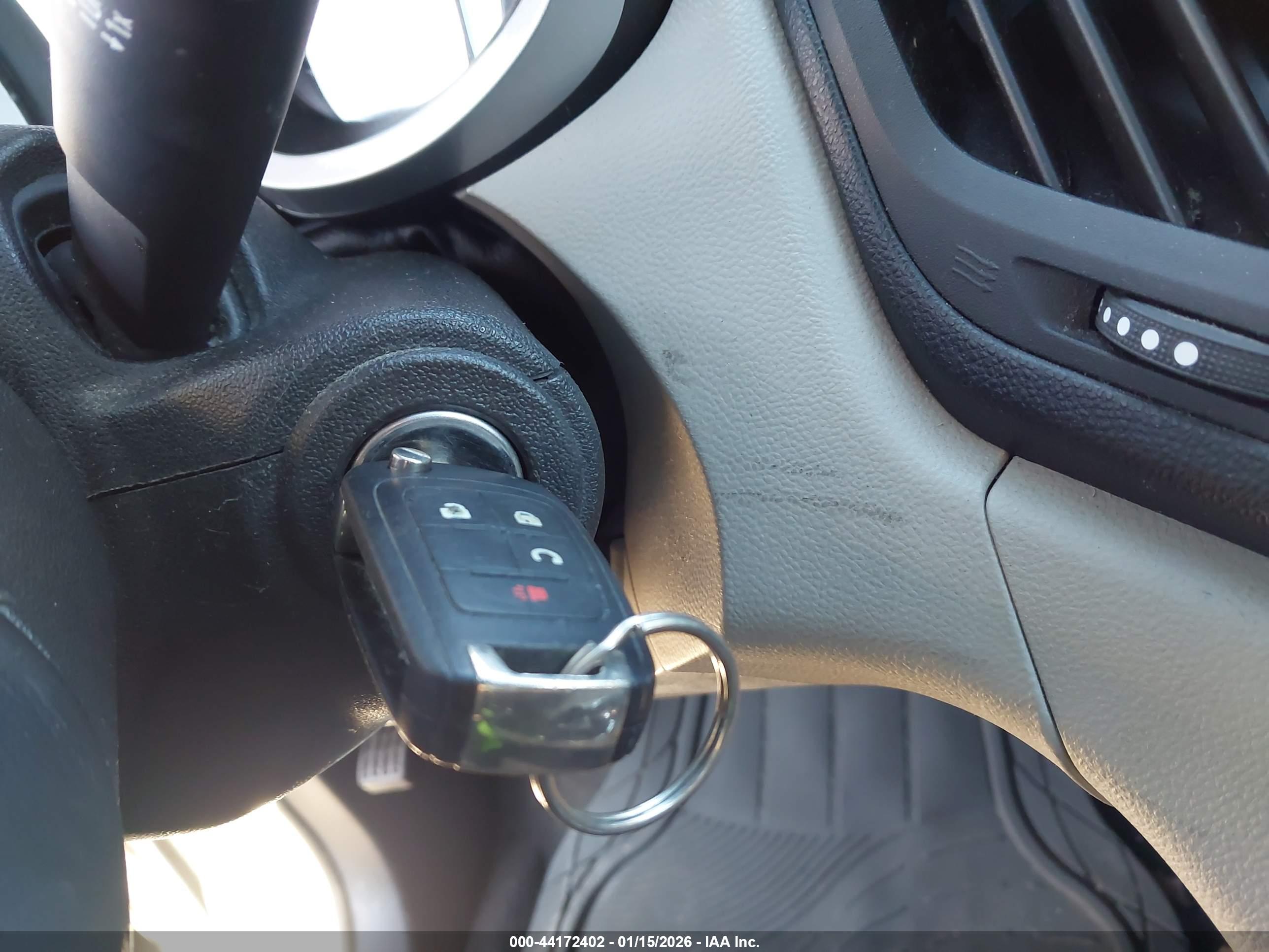 CHEVROLET EQUINOX image 11