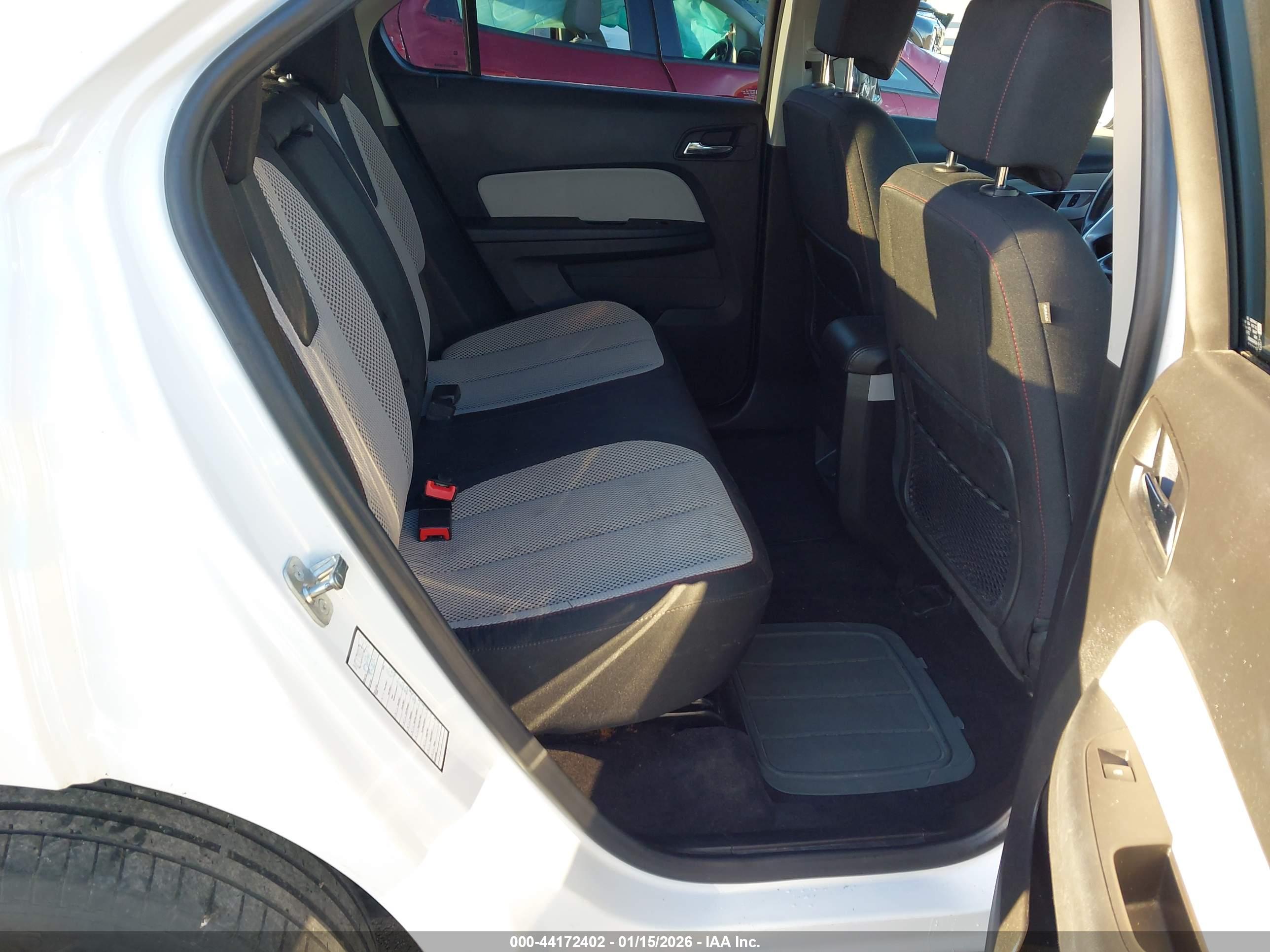 CHEVROLET EQUINOX image 8