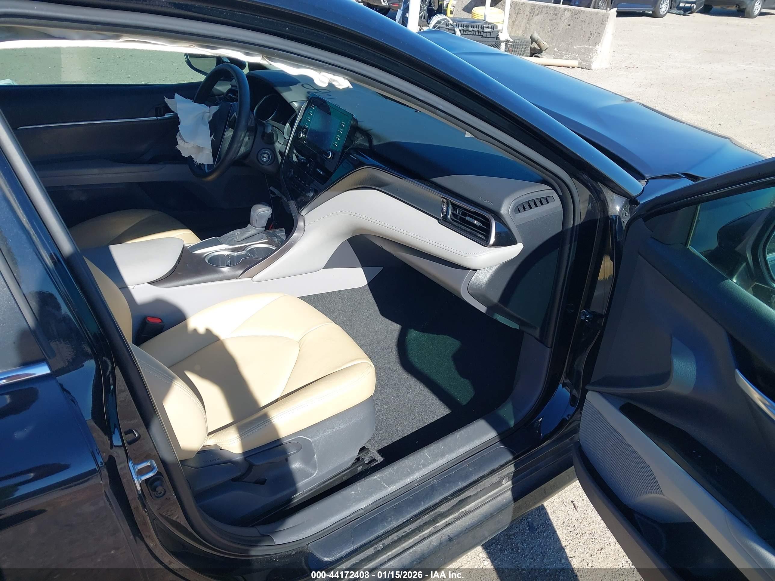 TOYOTA CAMRY image 5