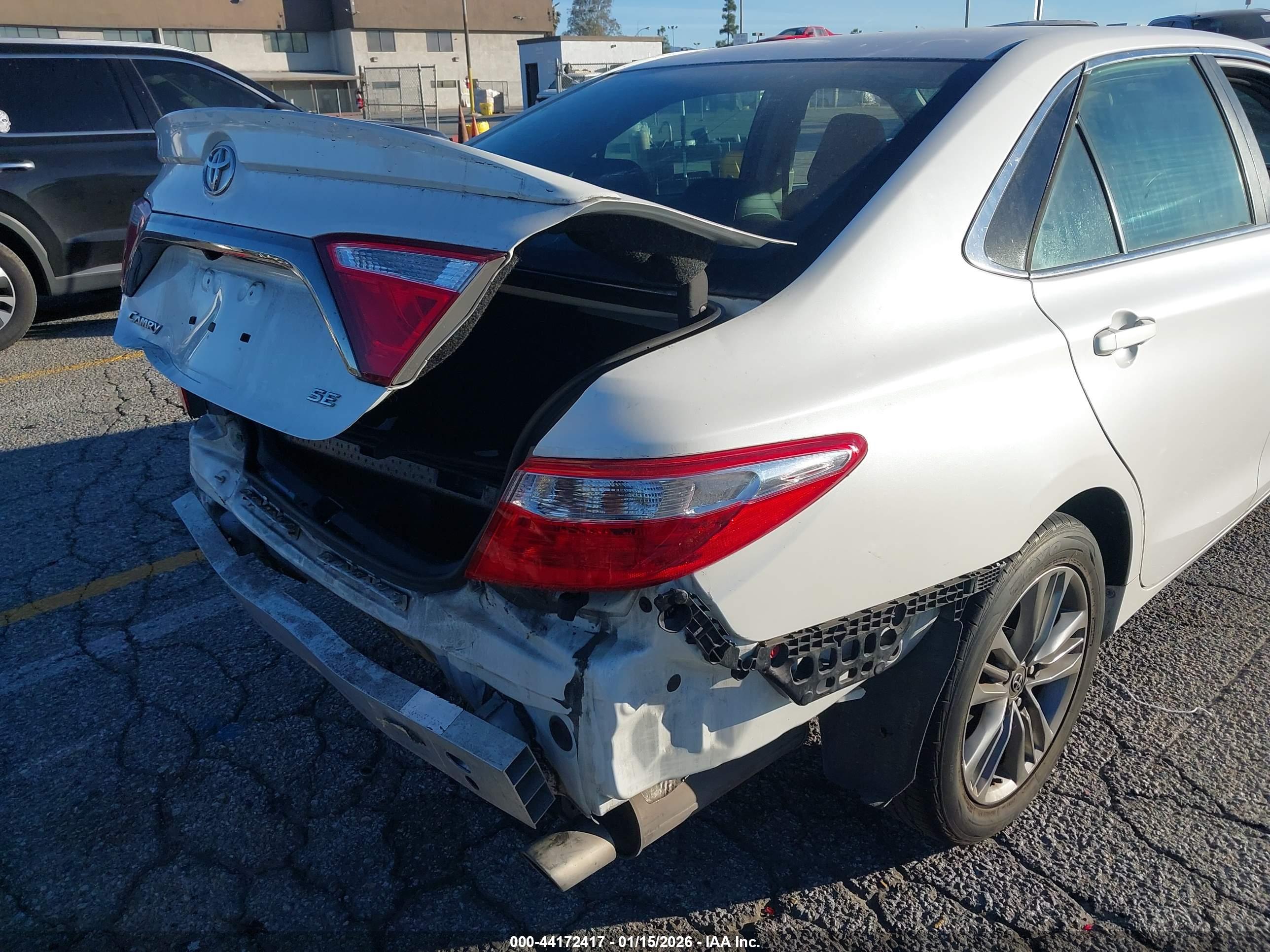 TOYOTA CAMRY image 6