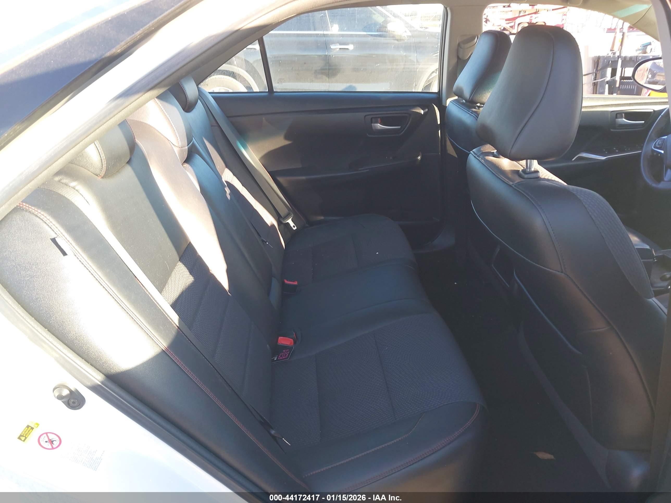 TOYOTA CAMRY image 8