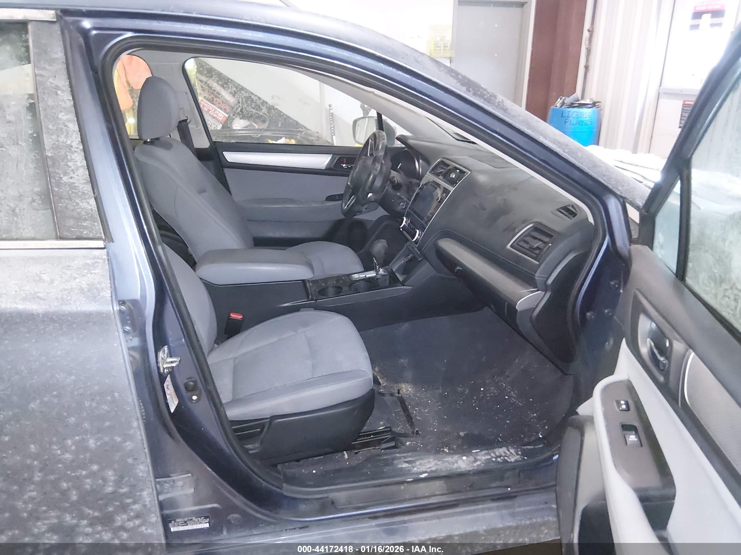 SUBARU LEGACY image 5