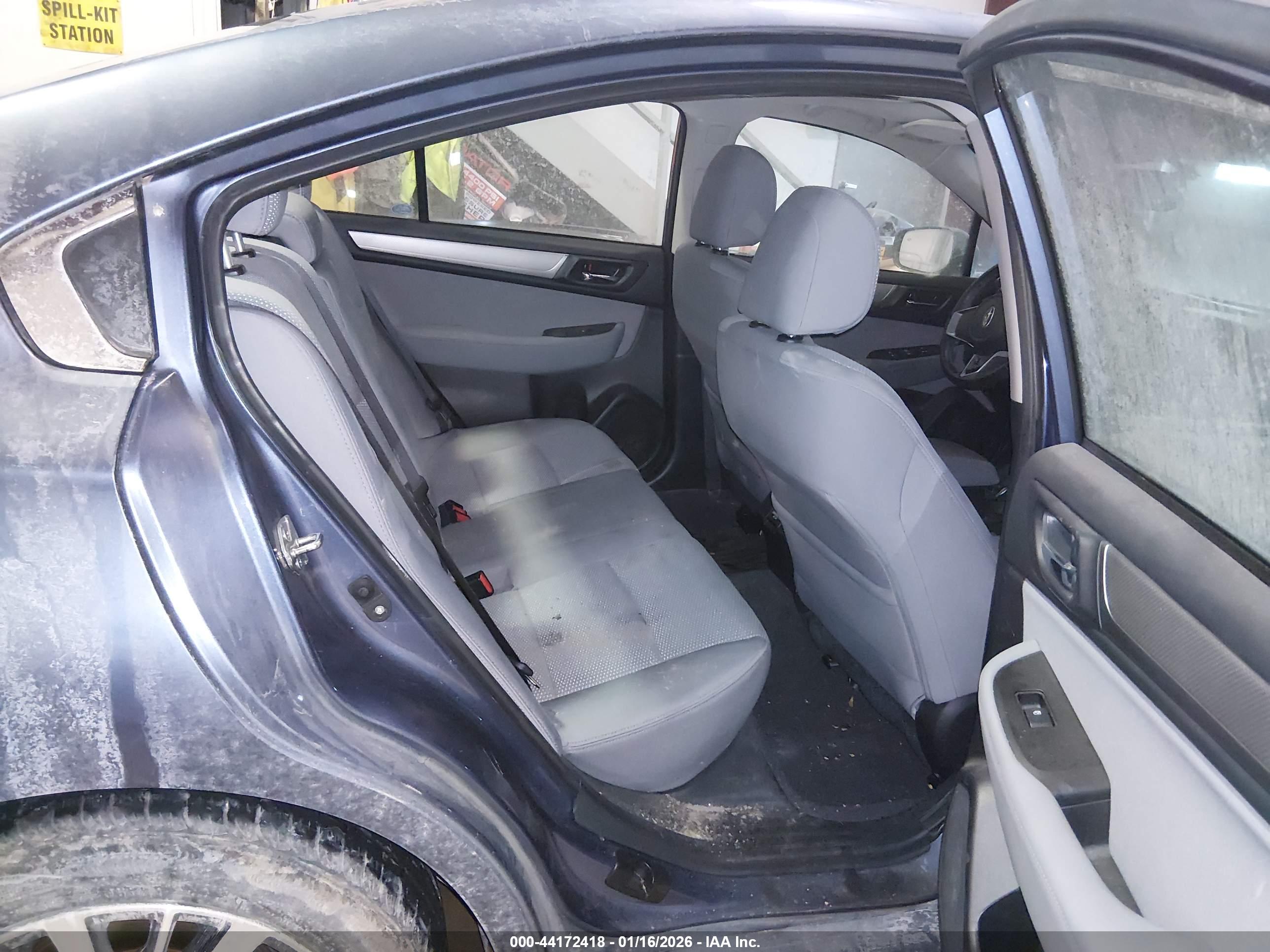 SUBARU LEGACY image 8
