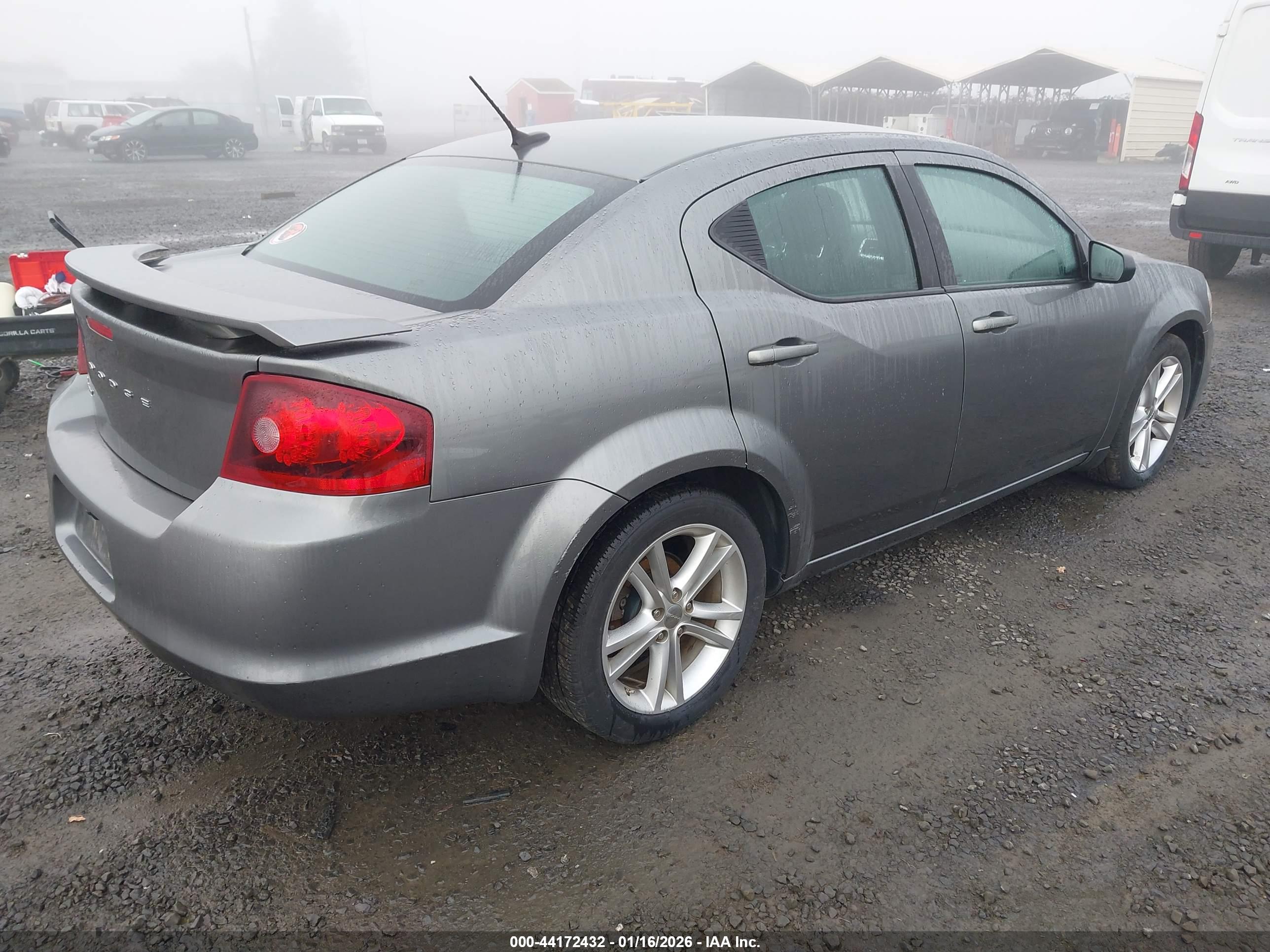 DODGE AVENGER image 4