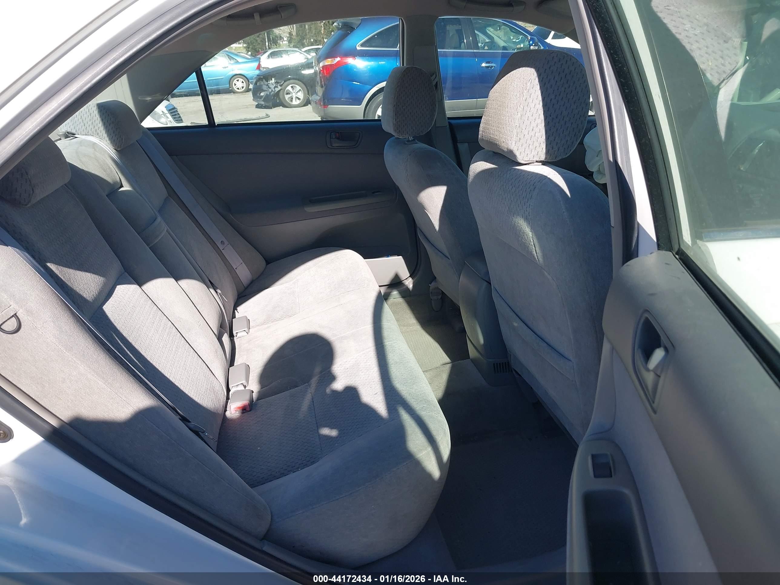 TOYOTA CAMRY image 8