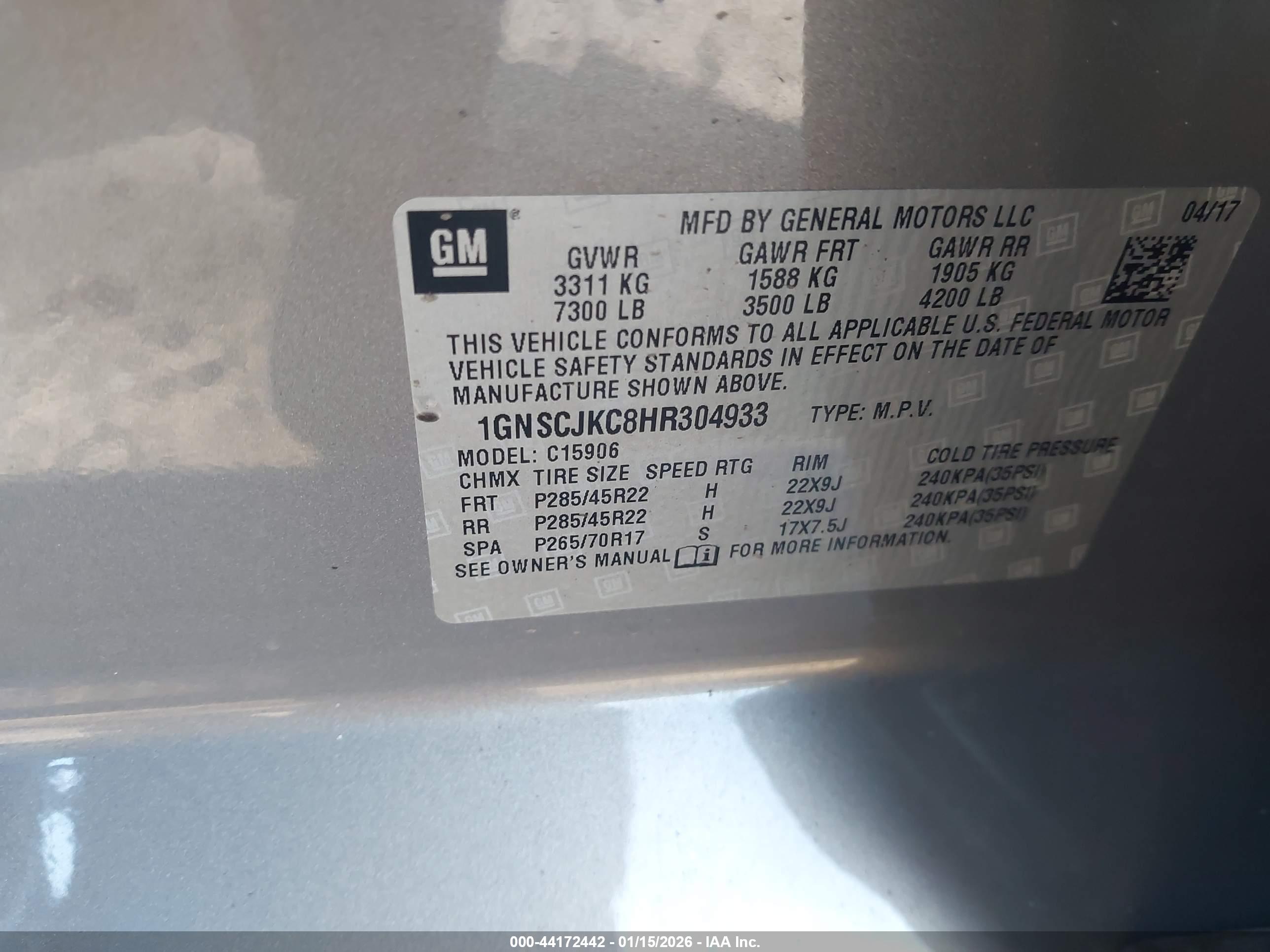 CHEVROLET SUBURBAN image 9