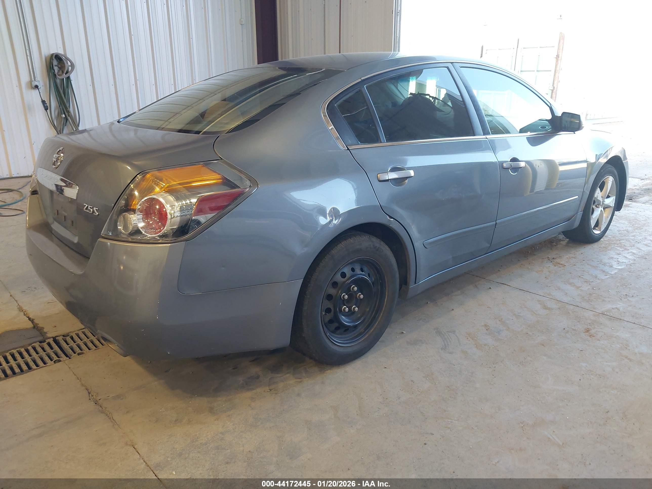 NISSAN ALTIMA image 4