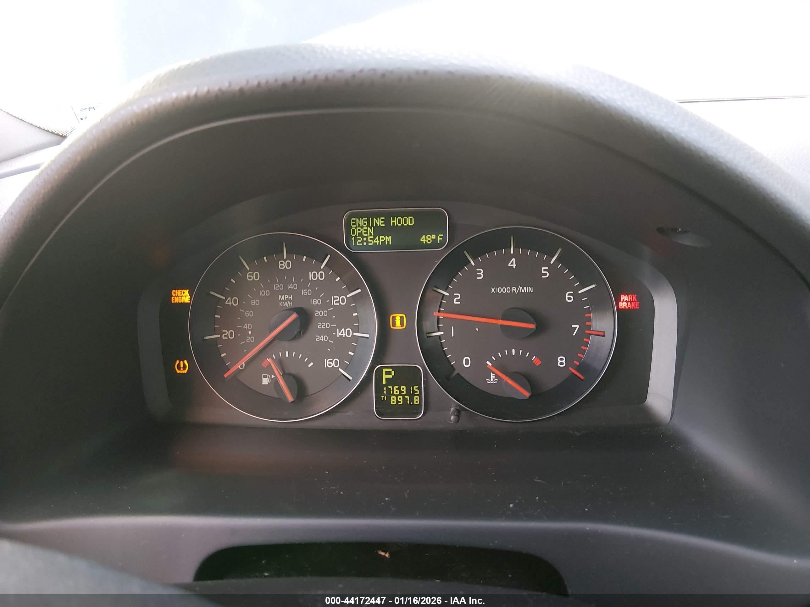 VOLVO V50 image 7