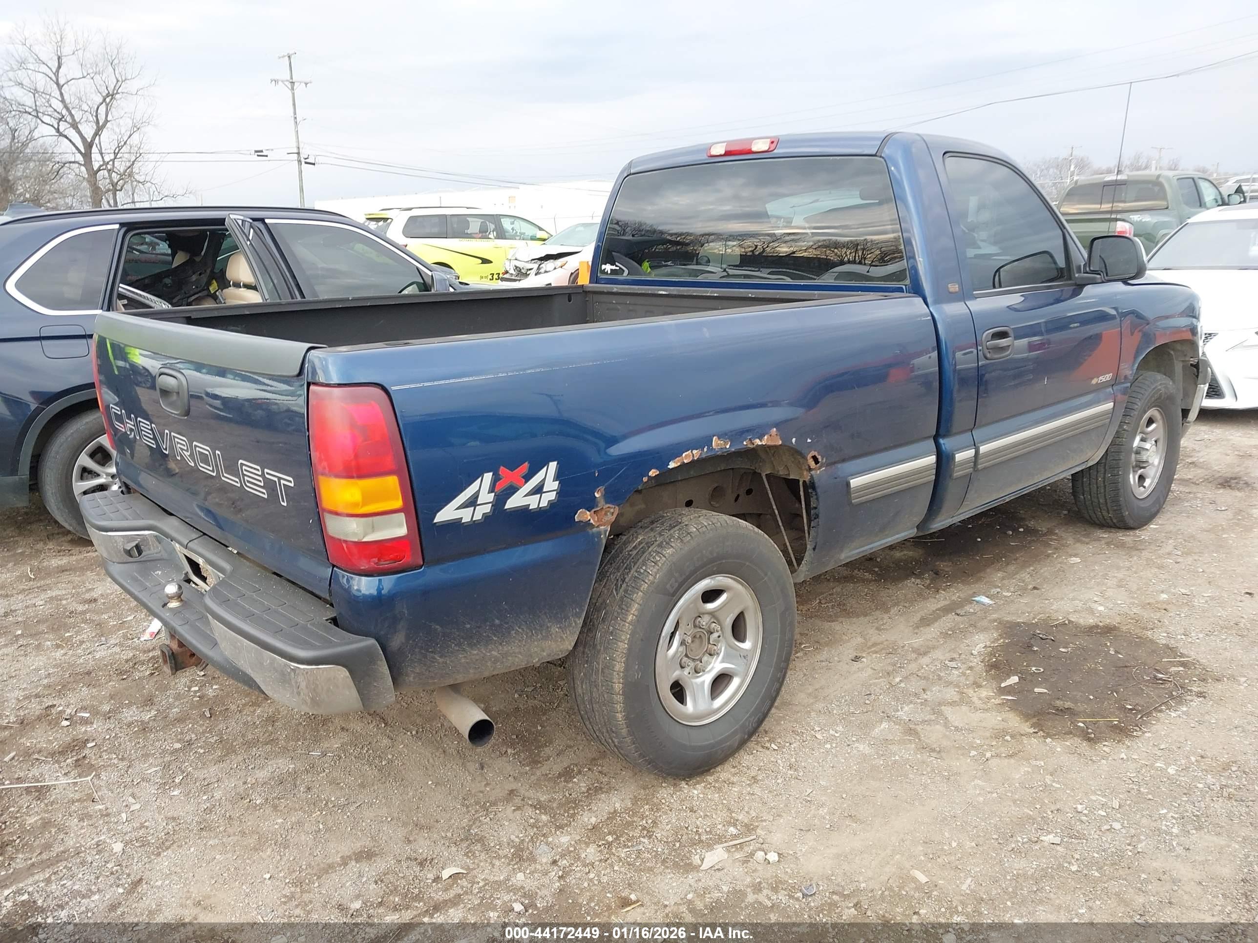 CHEVROLET SILVERADO image 4