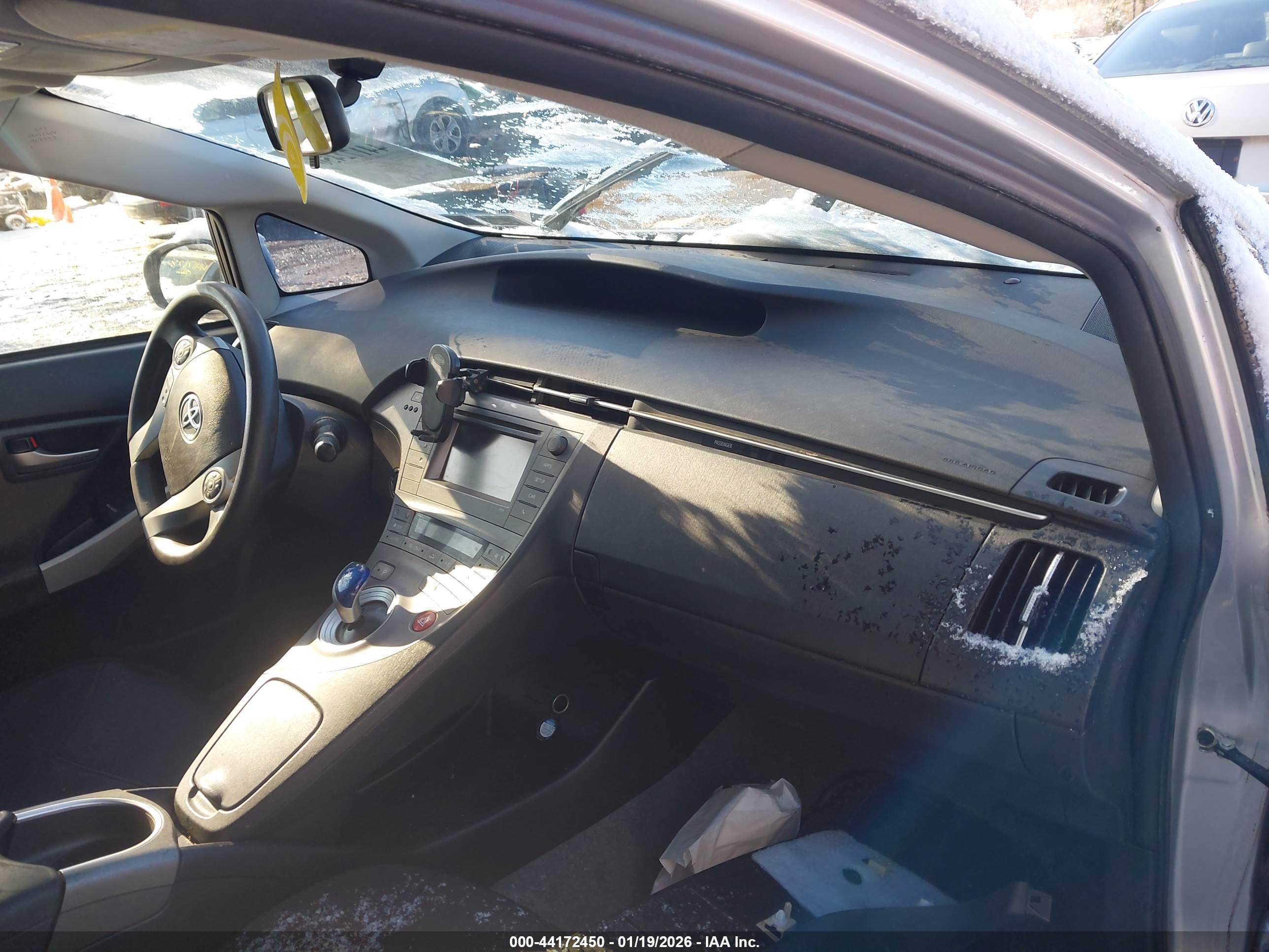 TOYOTA PRIUS image 5