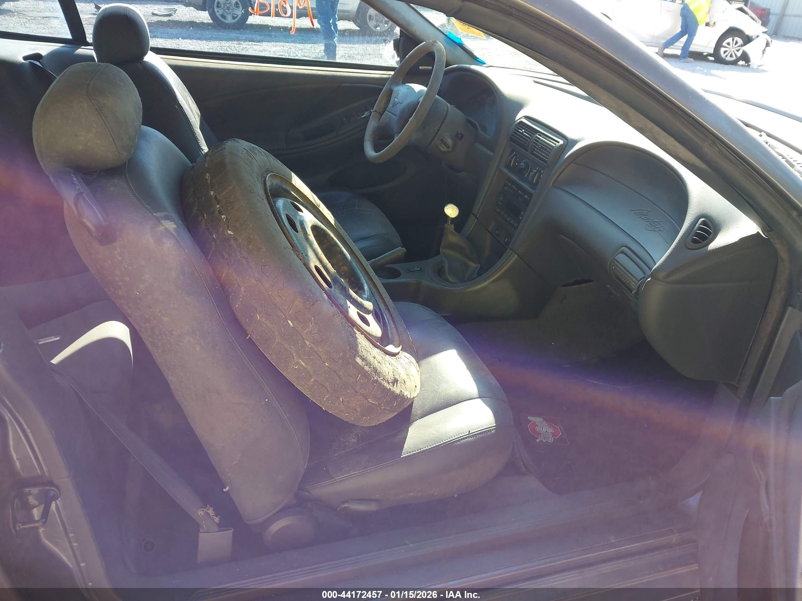 FORD MUSTANG image 5