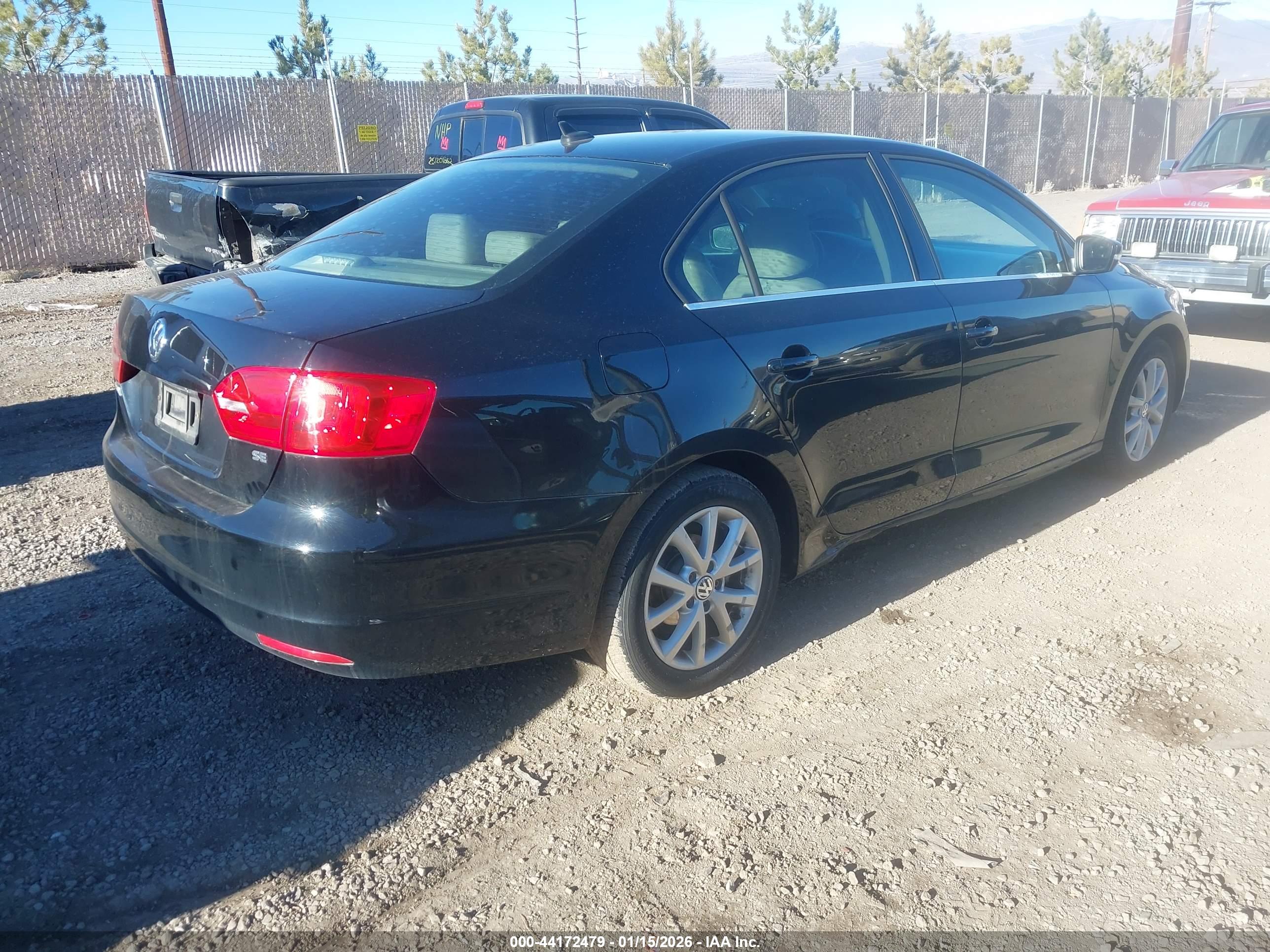 VOLKSWAGEN JETTA image 4