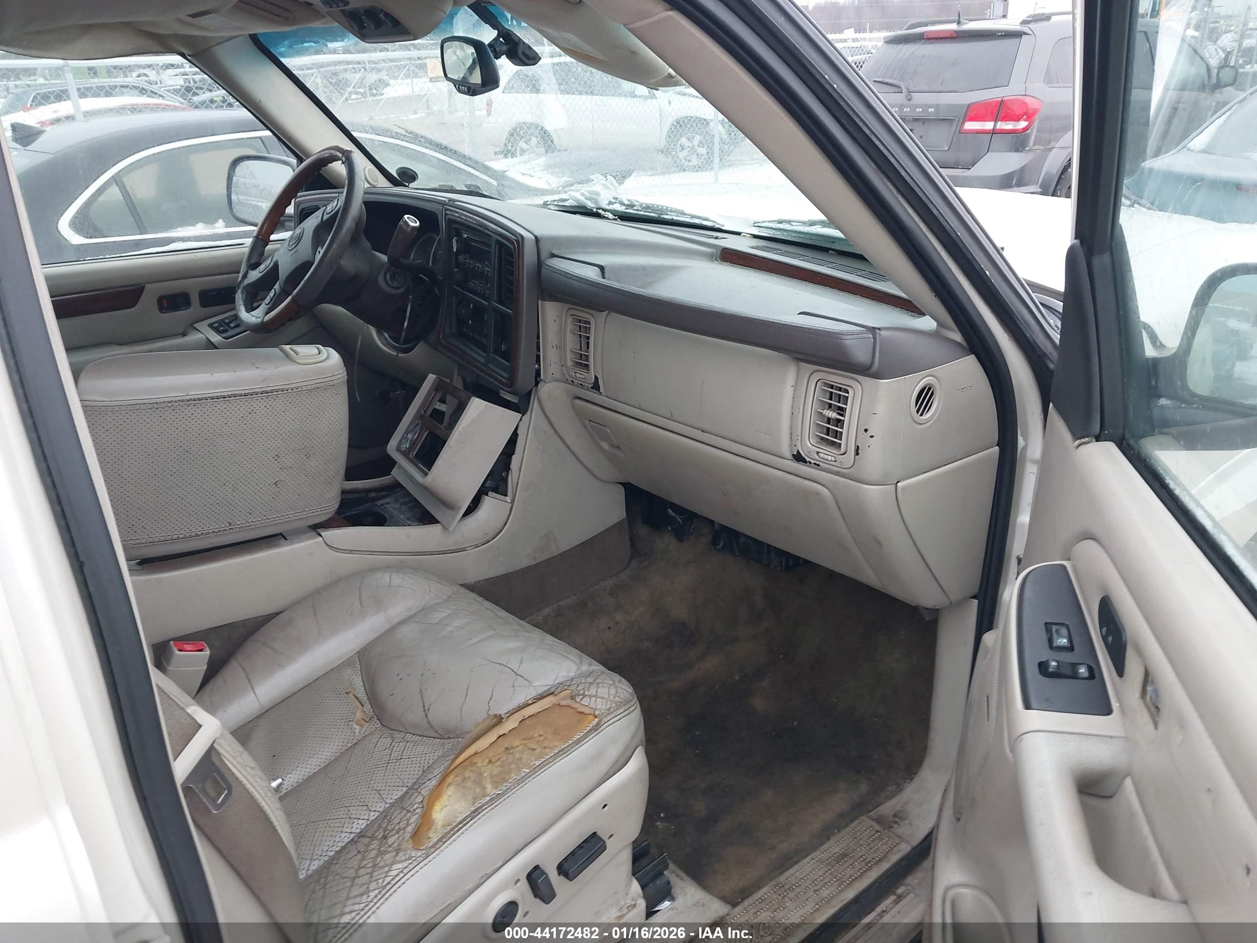 CADILLAC ESCALADE image 5