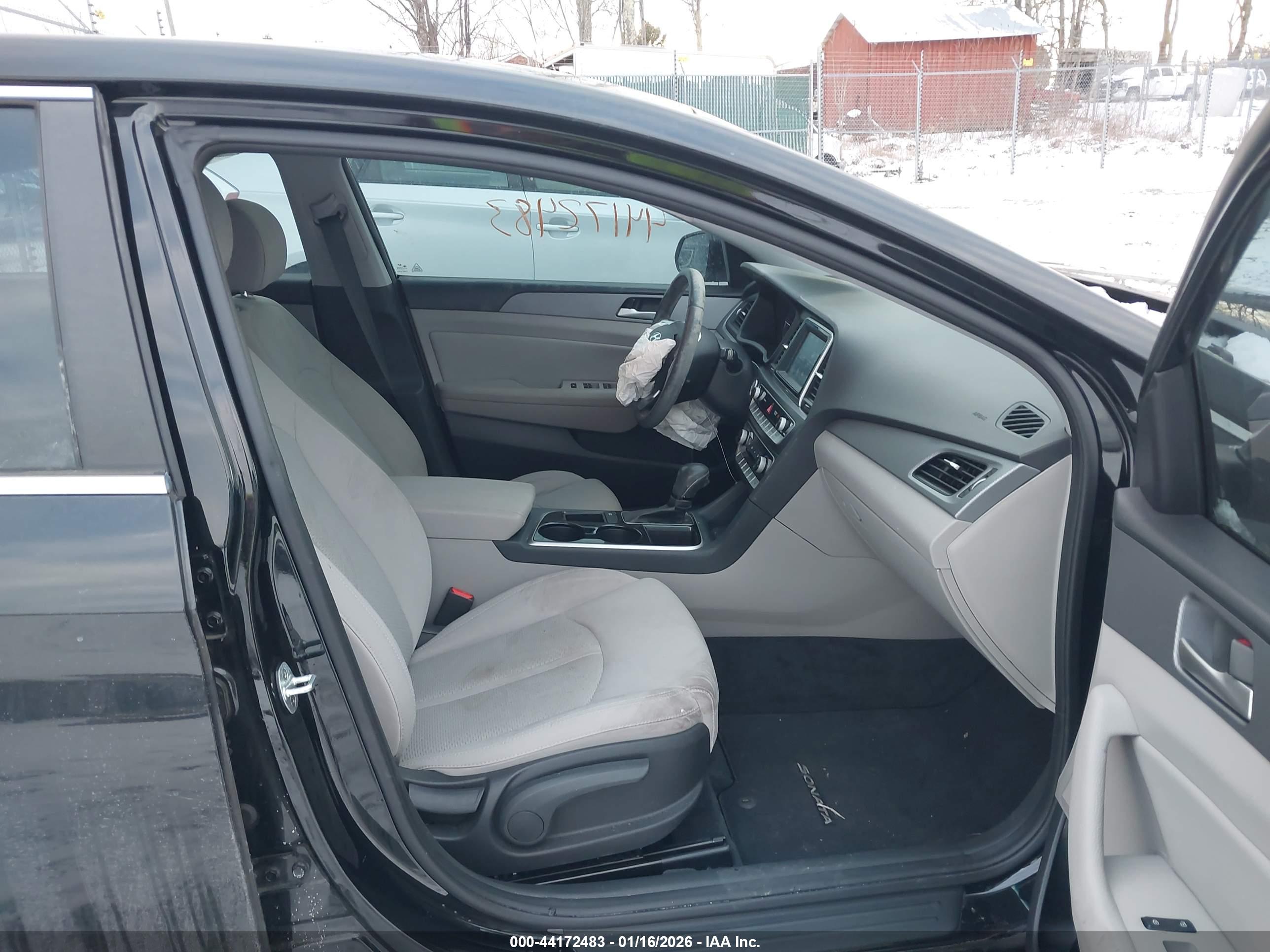 HYUNDAI SONATA image 5