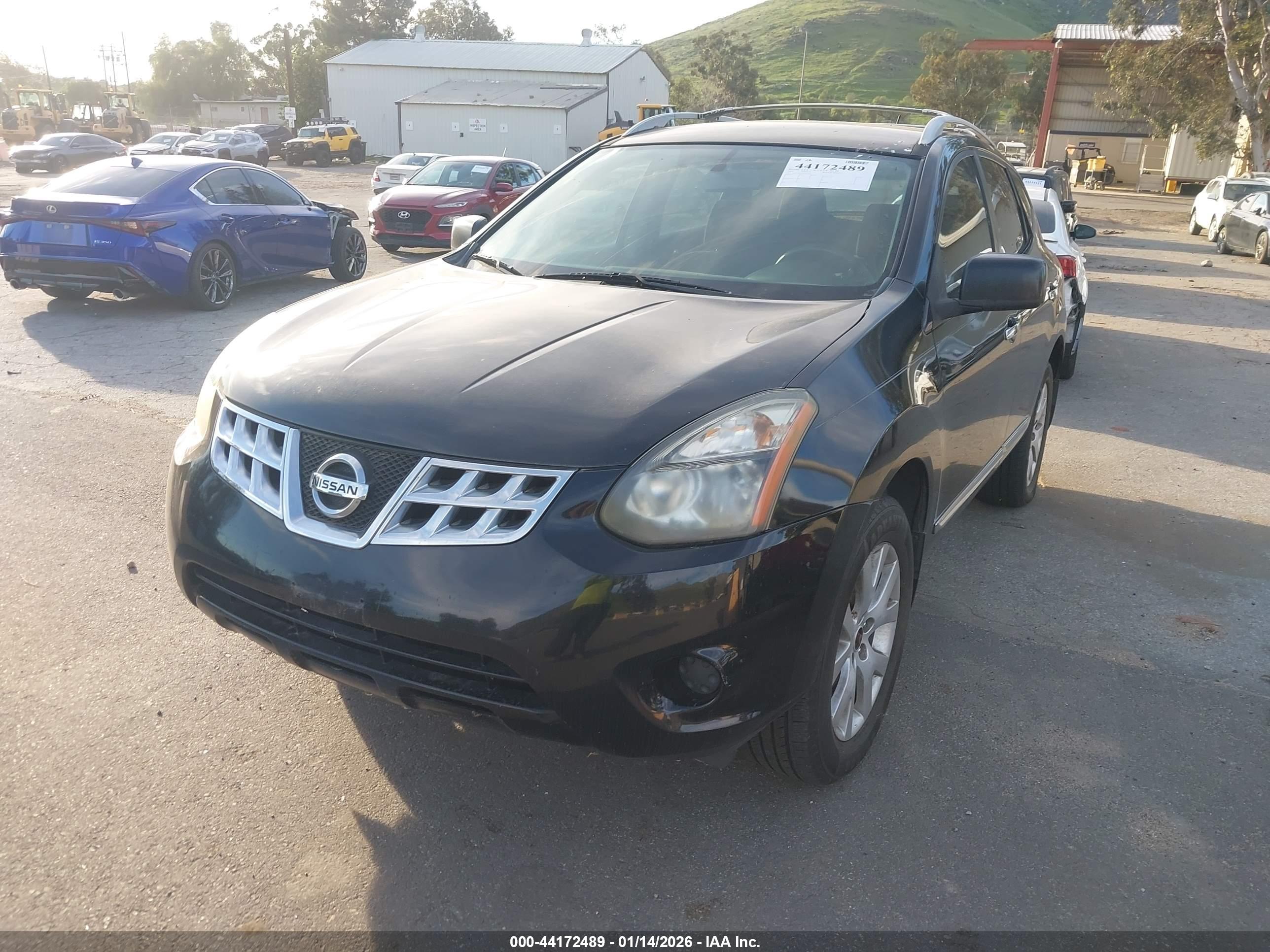 NISSAN ROGUE image 2