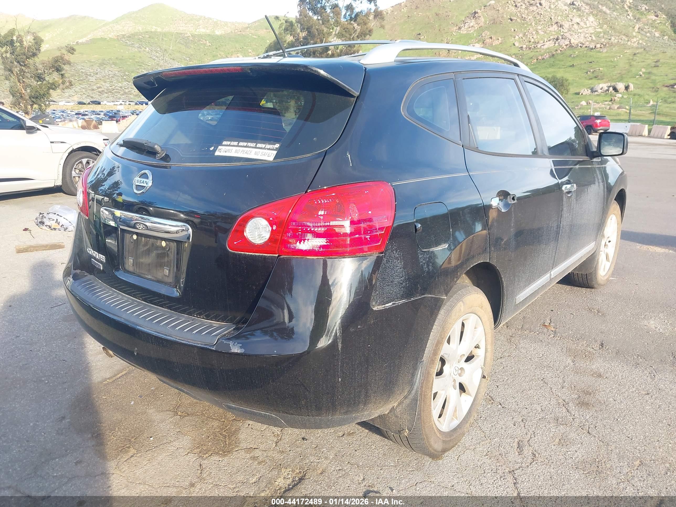 NISSAN ROGUE image 4