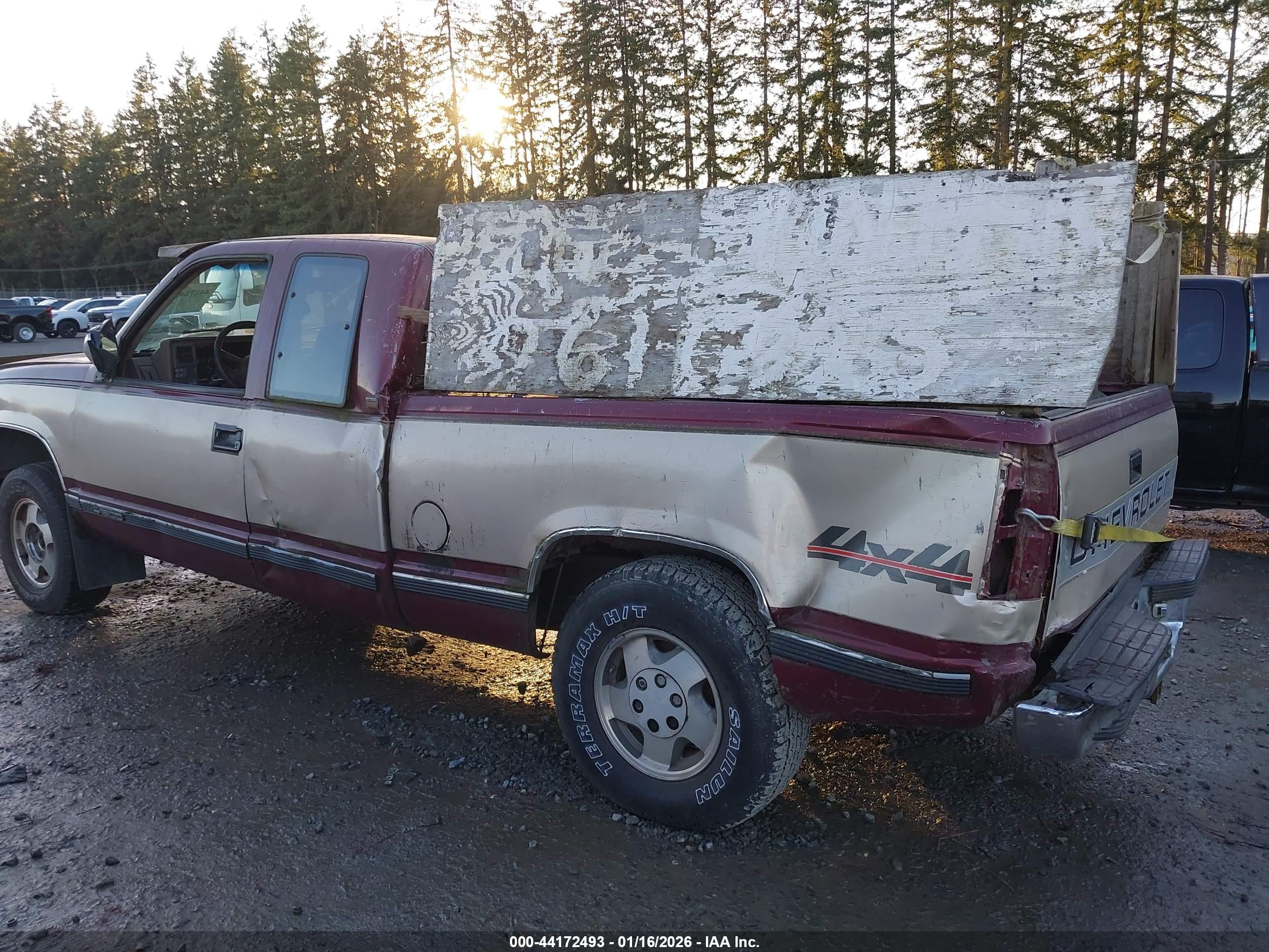 CHEVROLET GMT-400 image 6