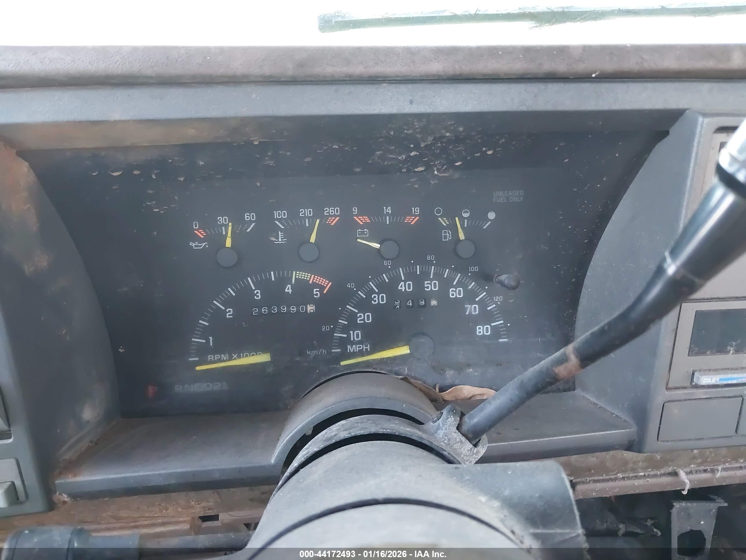 CHEVROLET GMT-400 image 7
