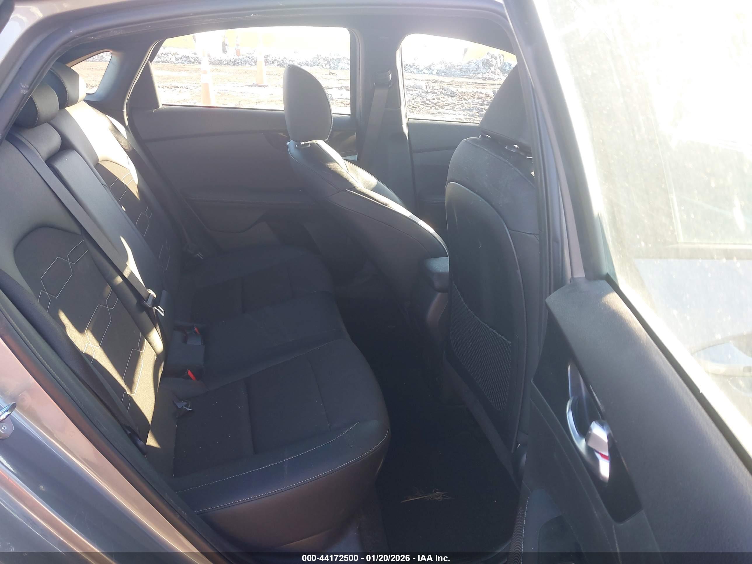 KIA FORTE image 8