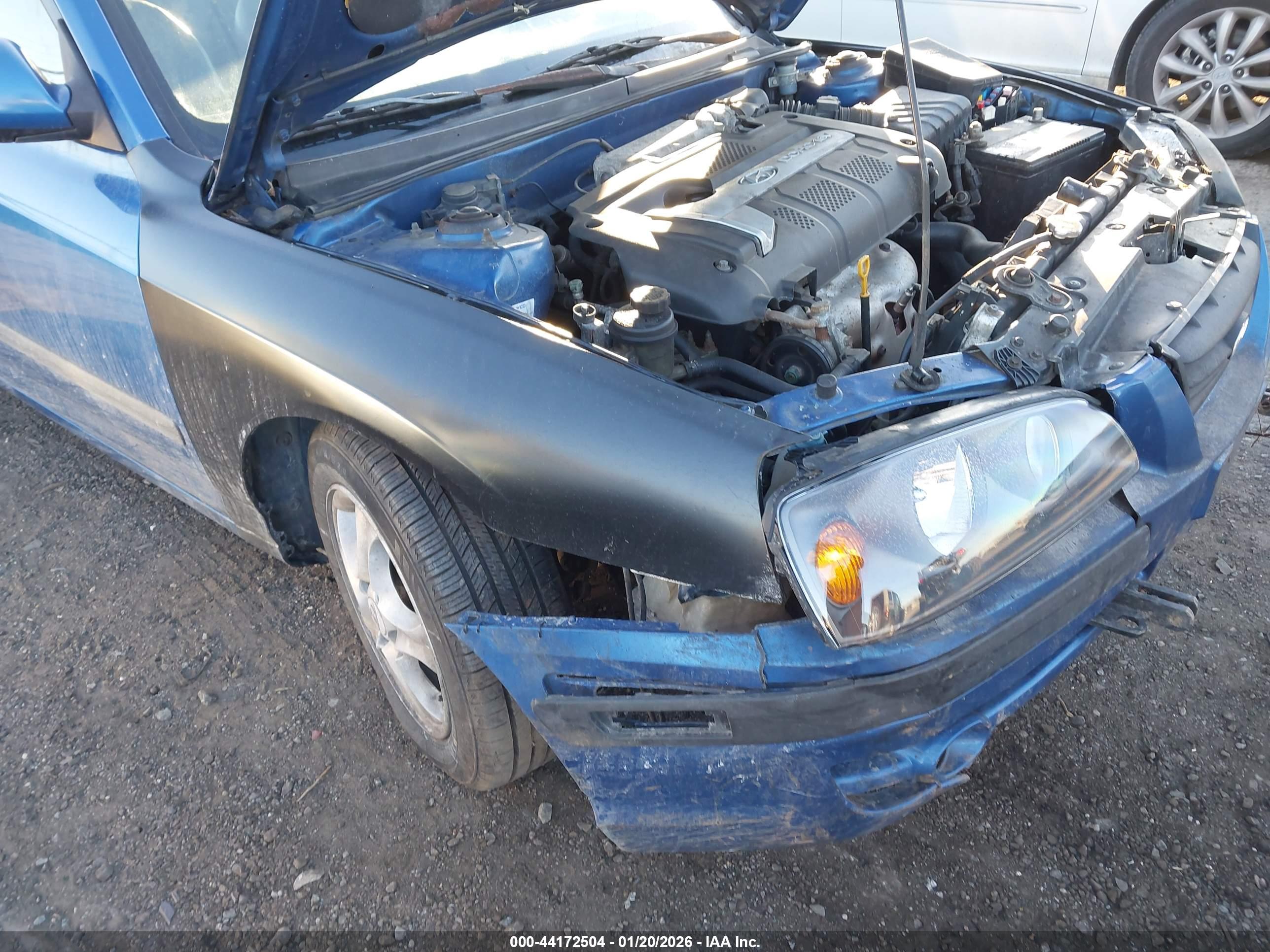HYUNDAI ELANTRA image 6