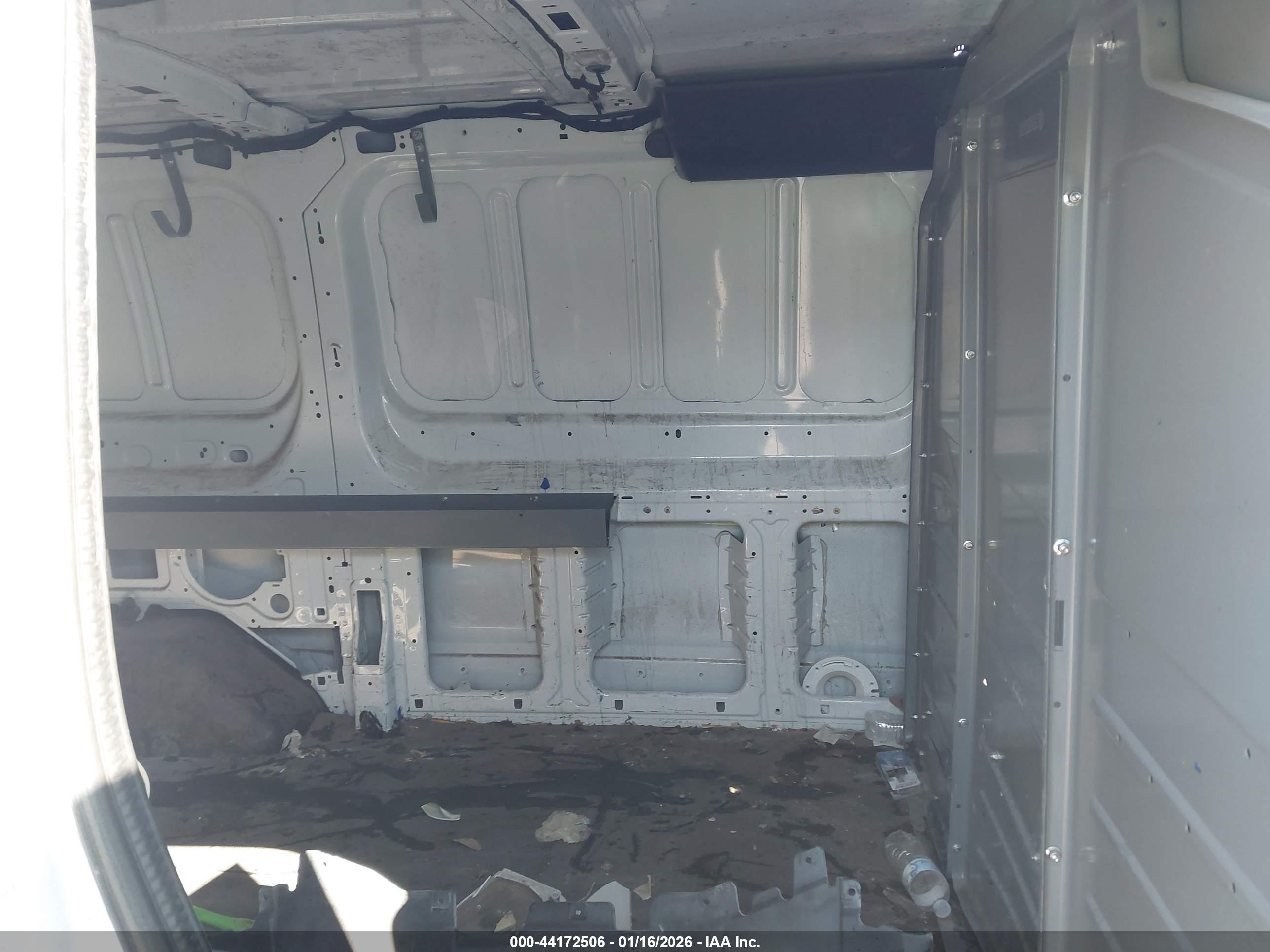 FORD TRANSIT-150 image 8
