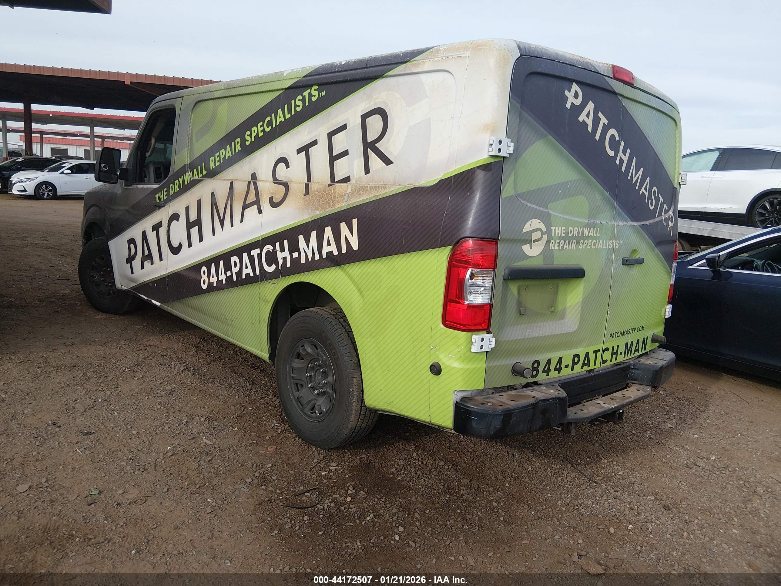 NISSAN NV image 3