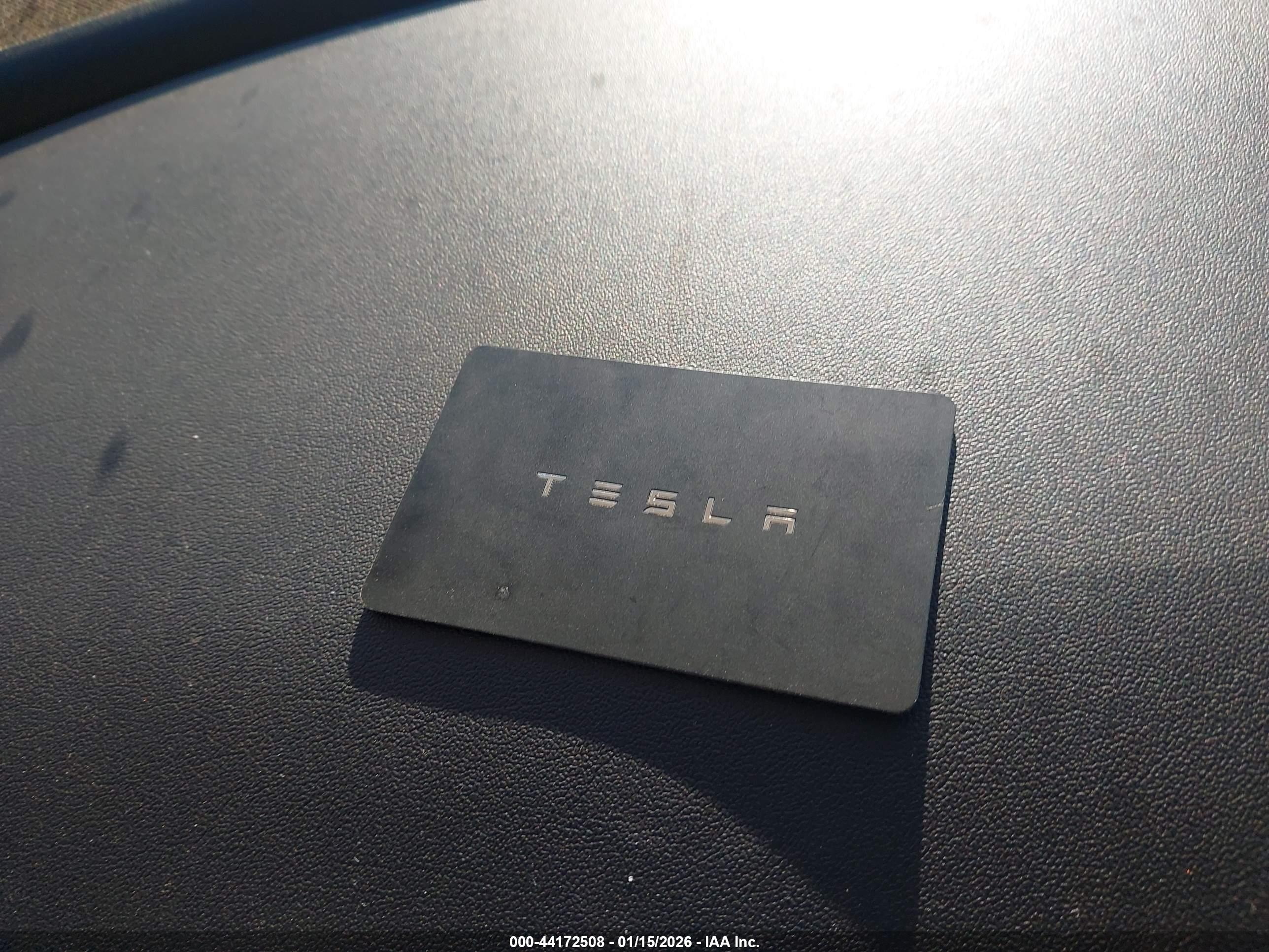 TESLA MODEL image 11