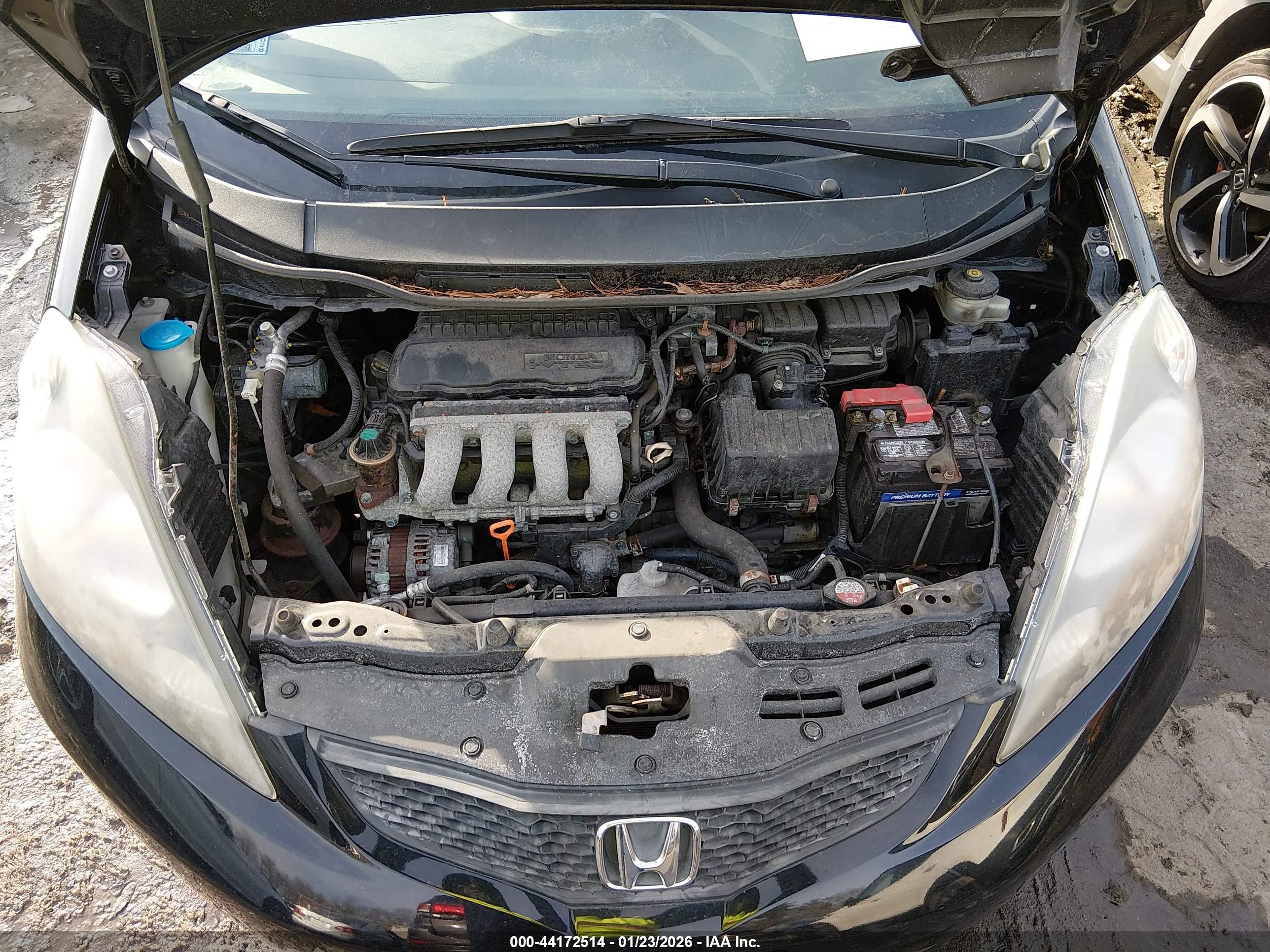 HONDA FIT image 10