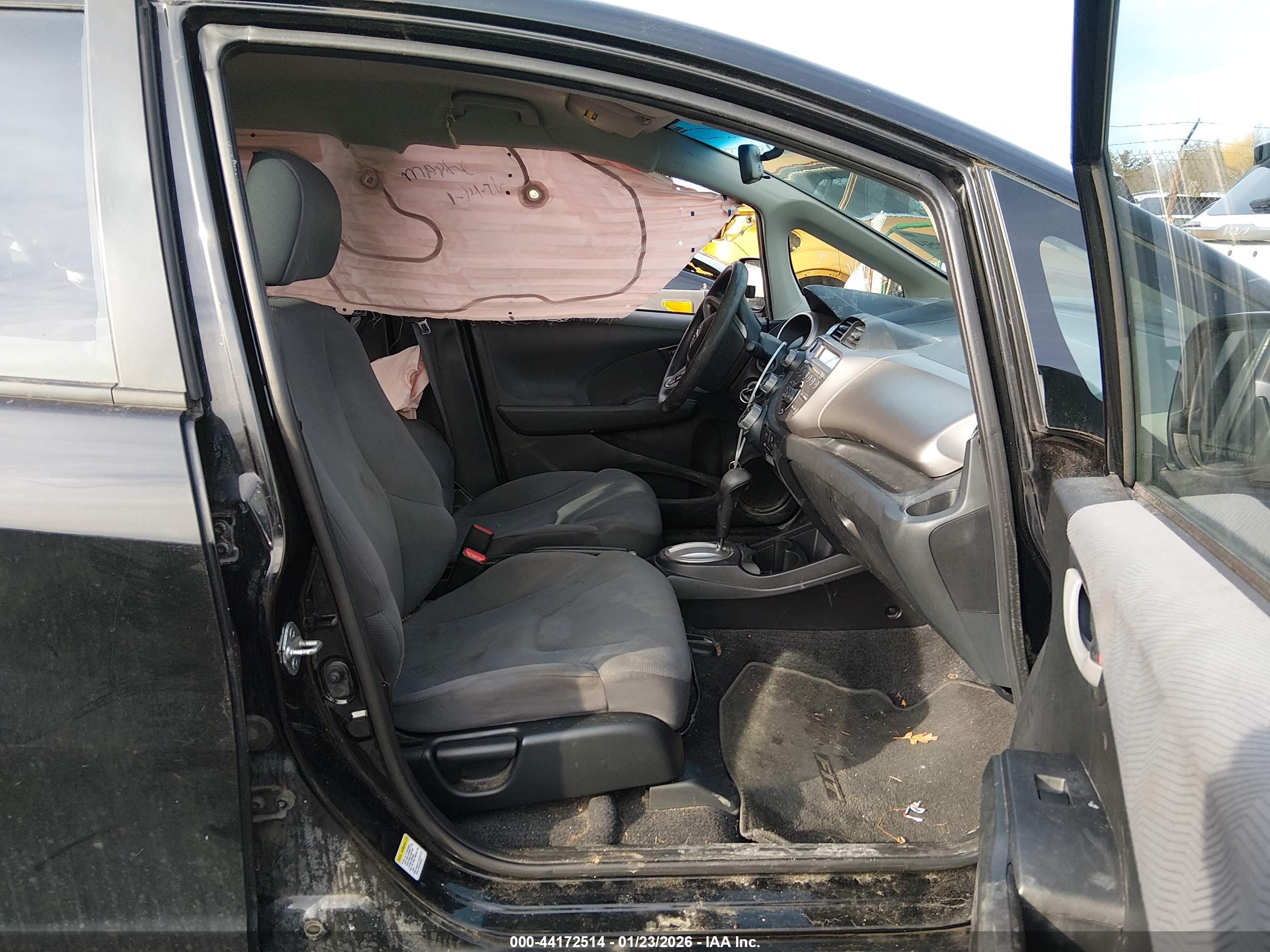 HONDA FIT image 5