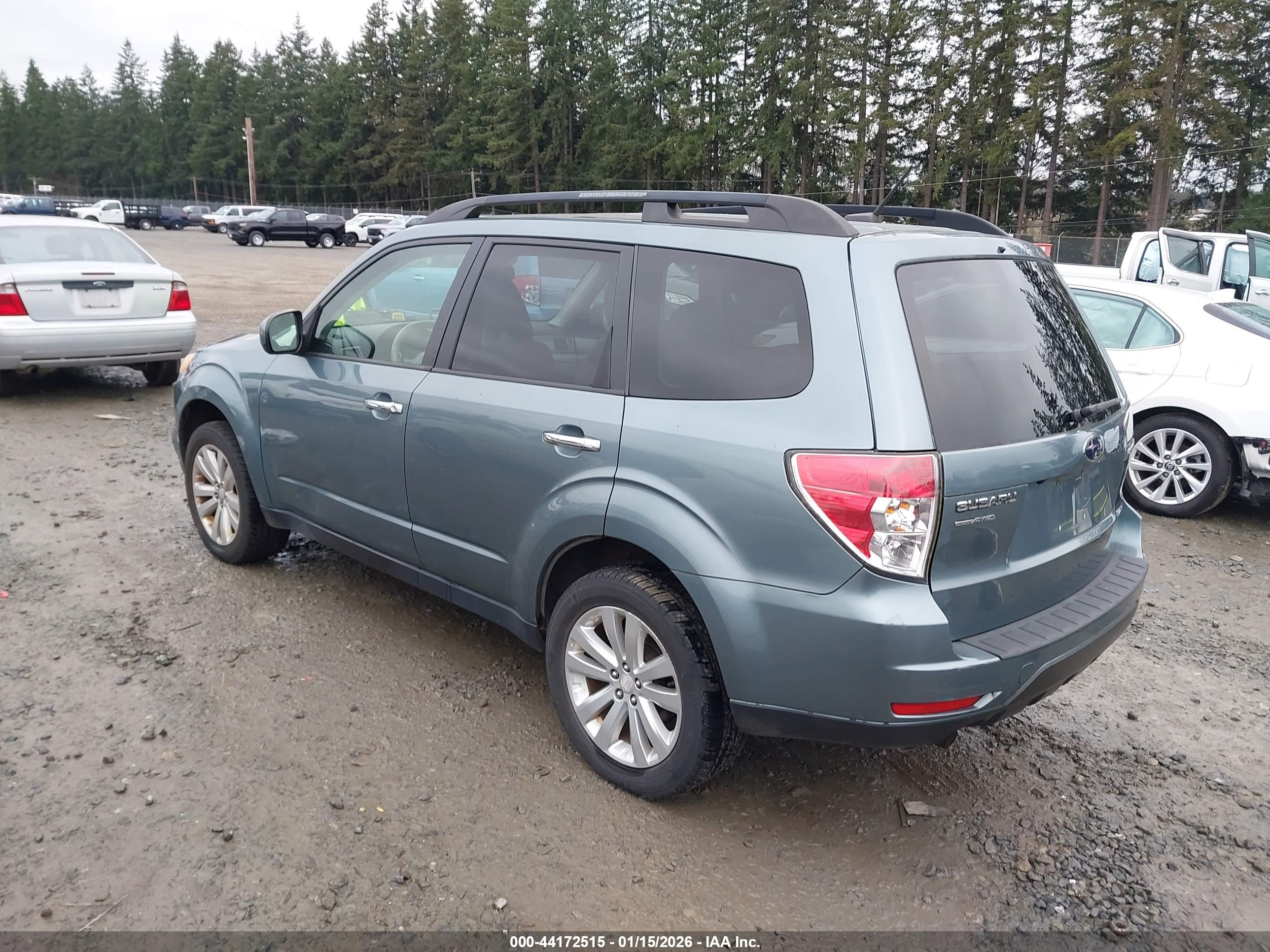 SUBARU FORESTER image 3