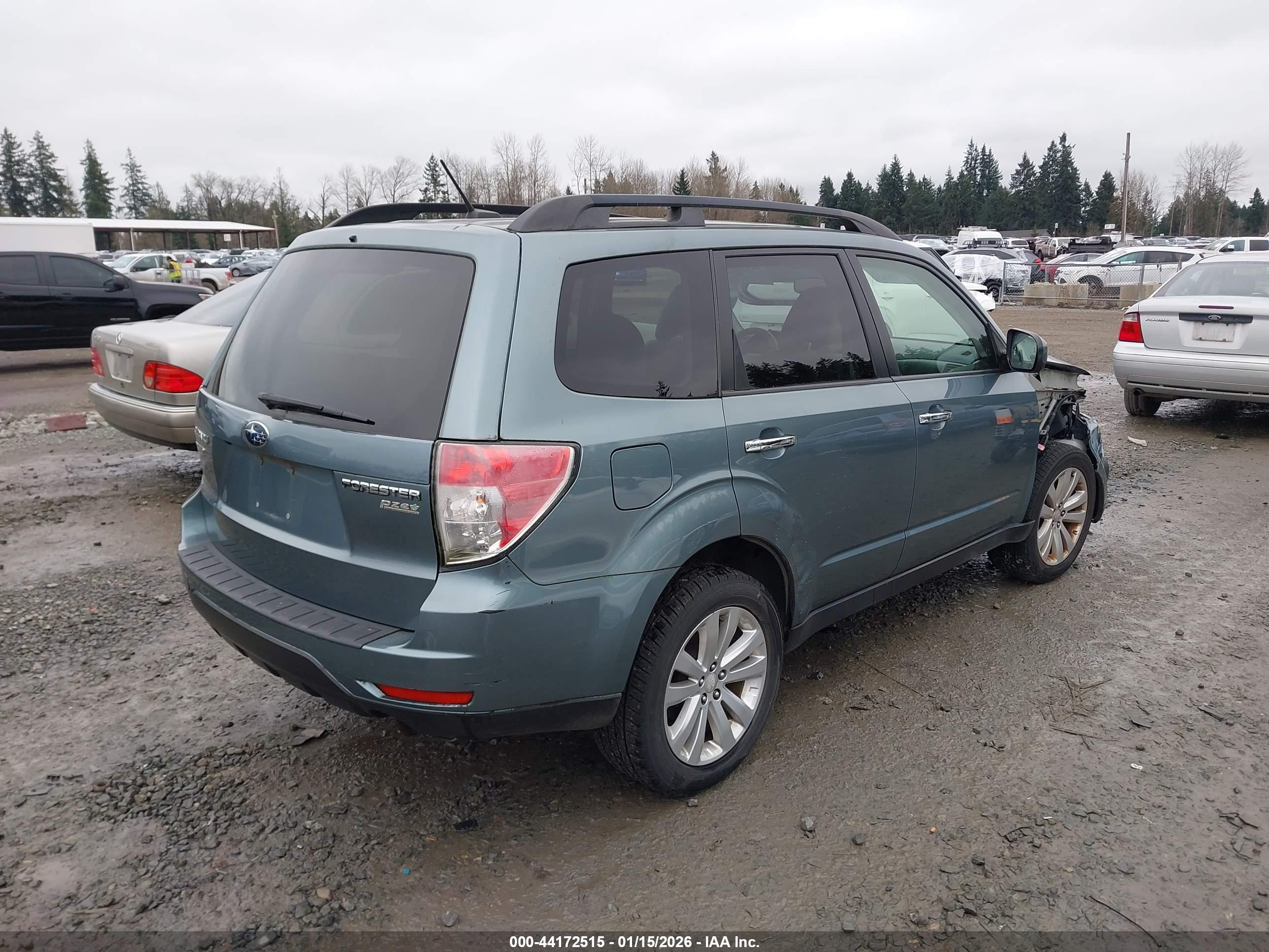 SUBARU FORESTER image 4