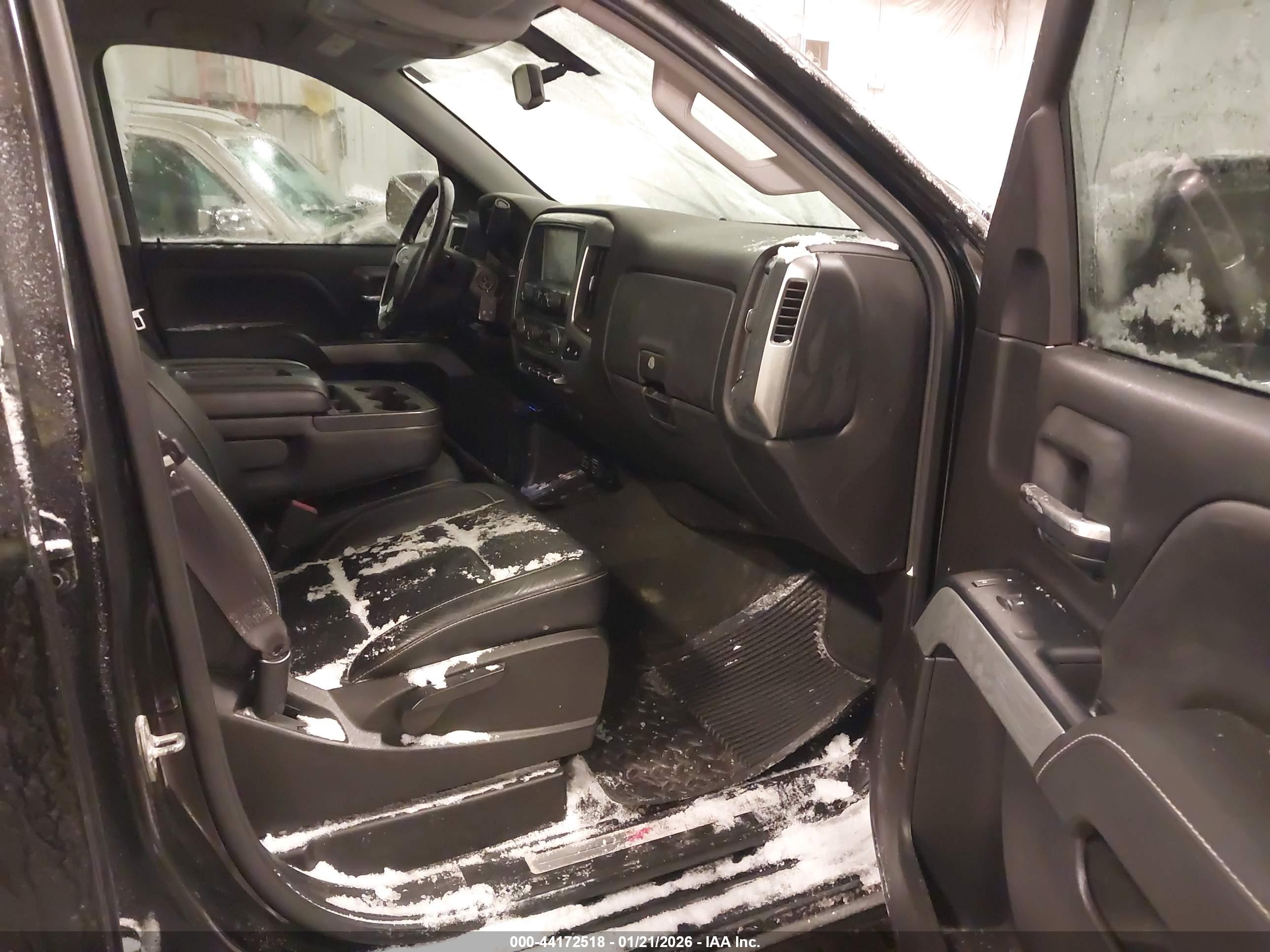 CHEVROLET SILVERADO image 5