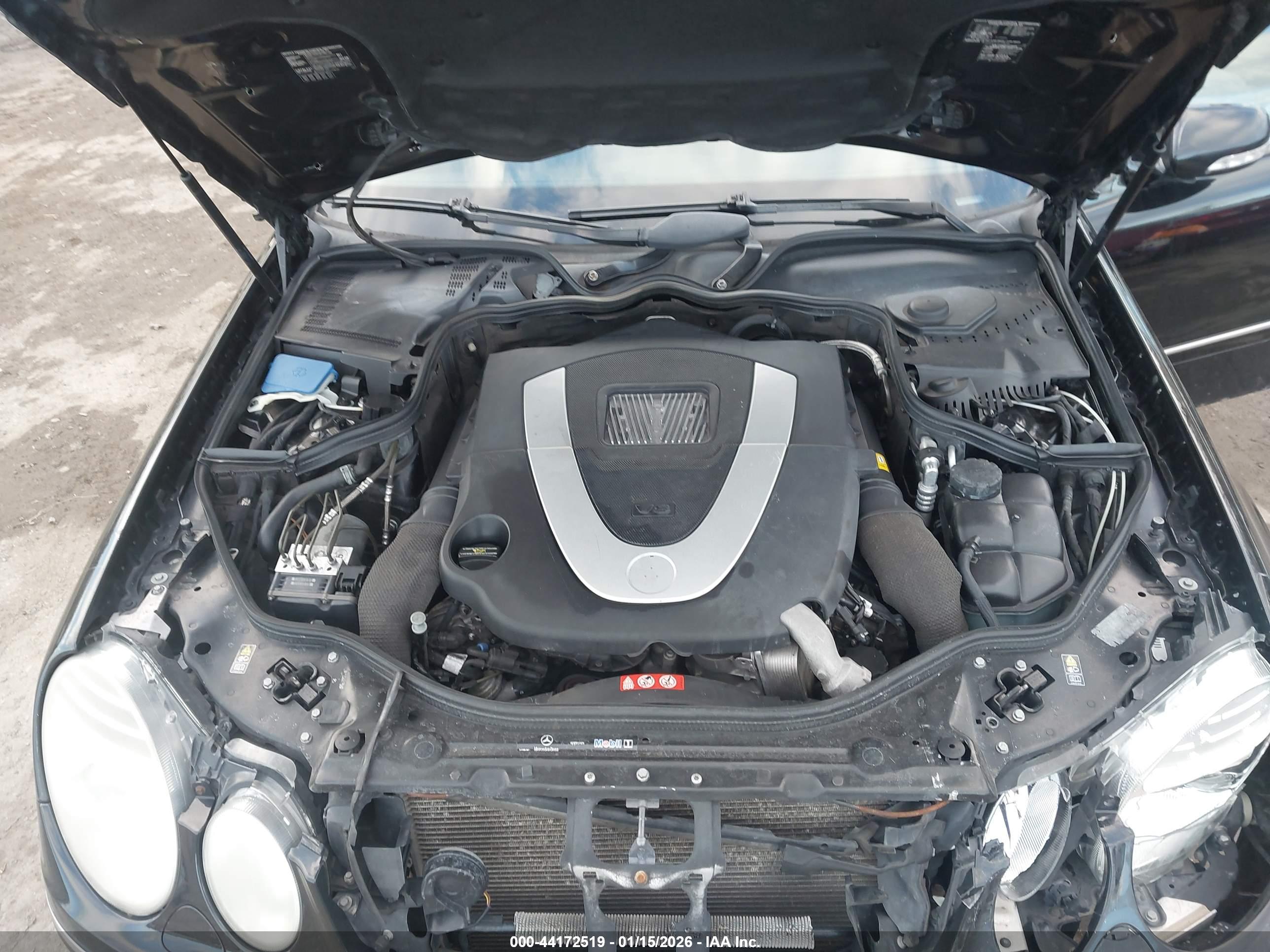 MERCEDES-BENZ E image 10