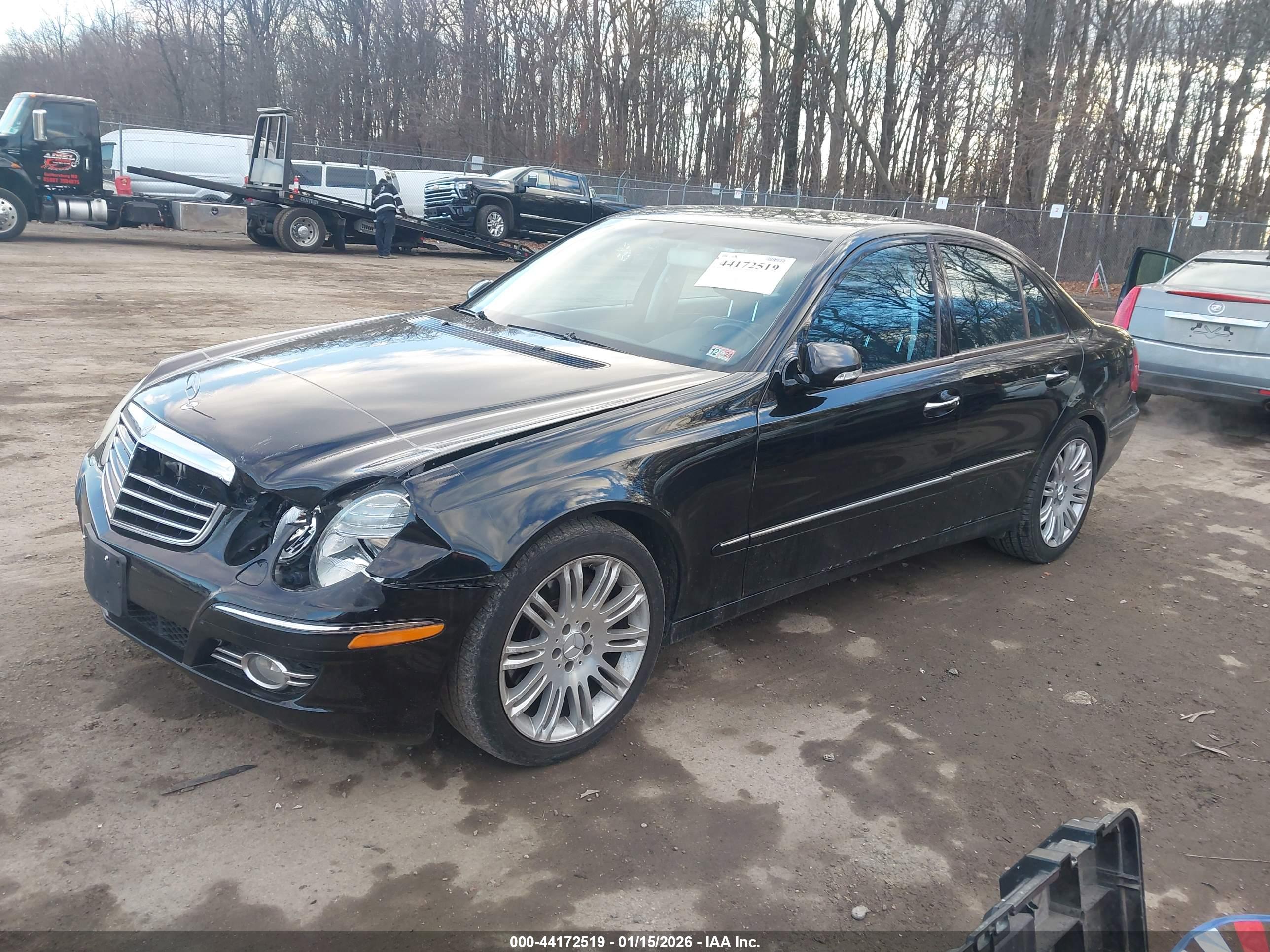 MERCEDES-BENZ E image 2