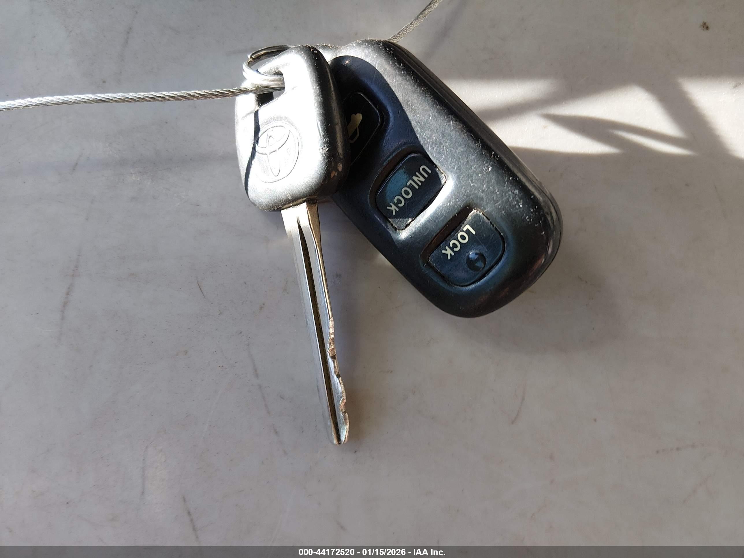 TOYOTA CAMRY image 11