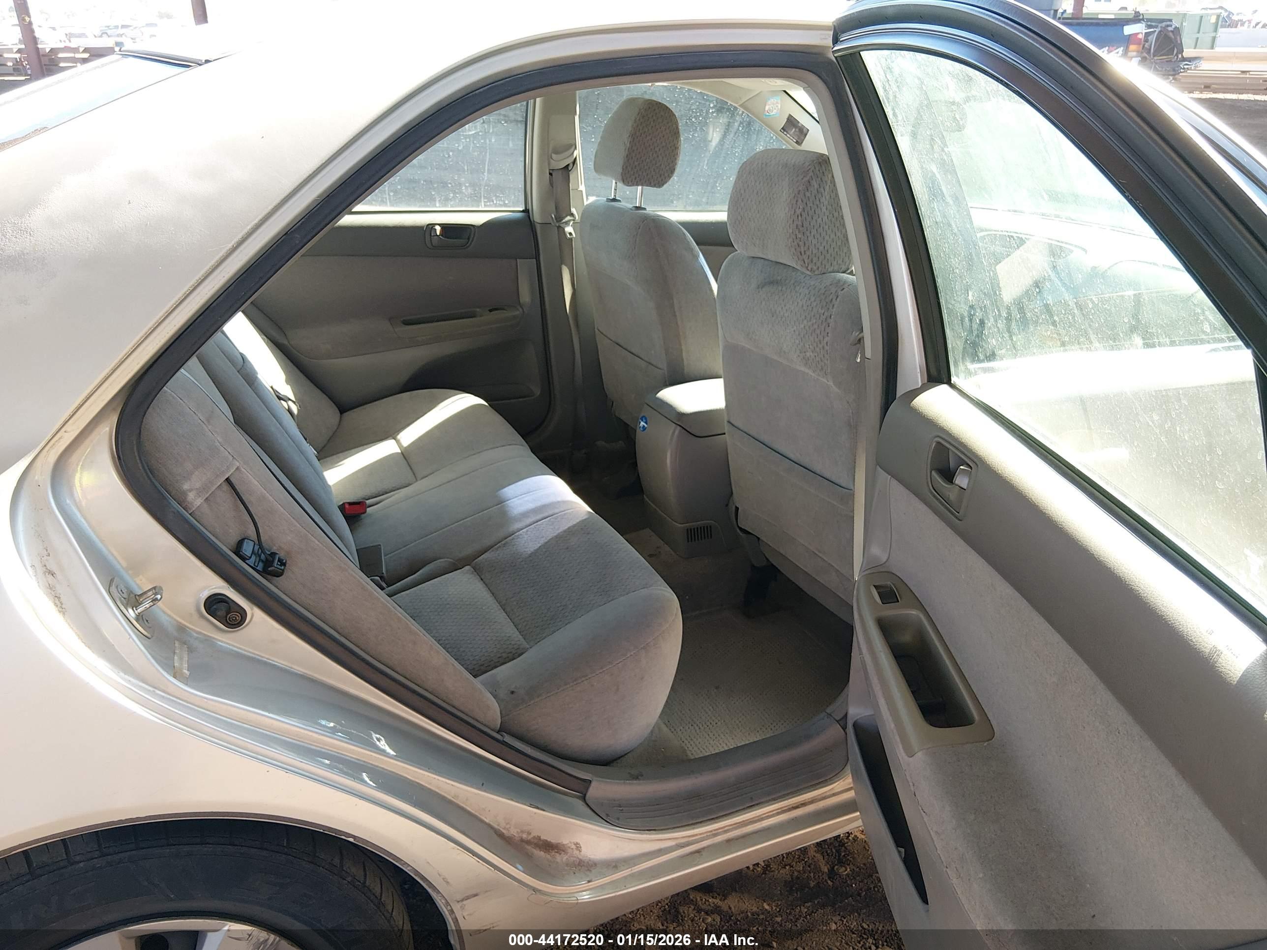 TOYOTA CAMRY image 8