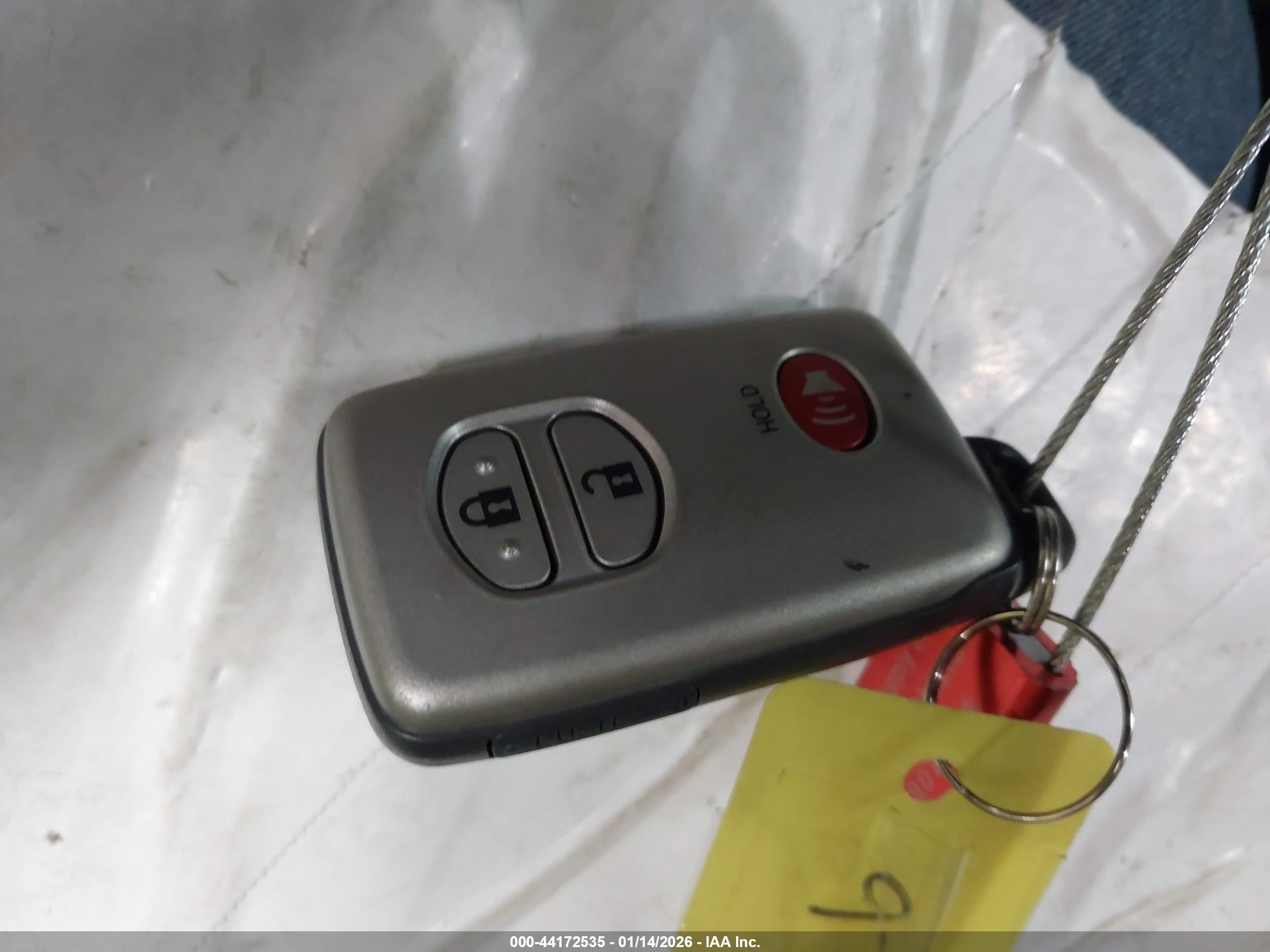 TOYOTA 4RUNNER image 11