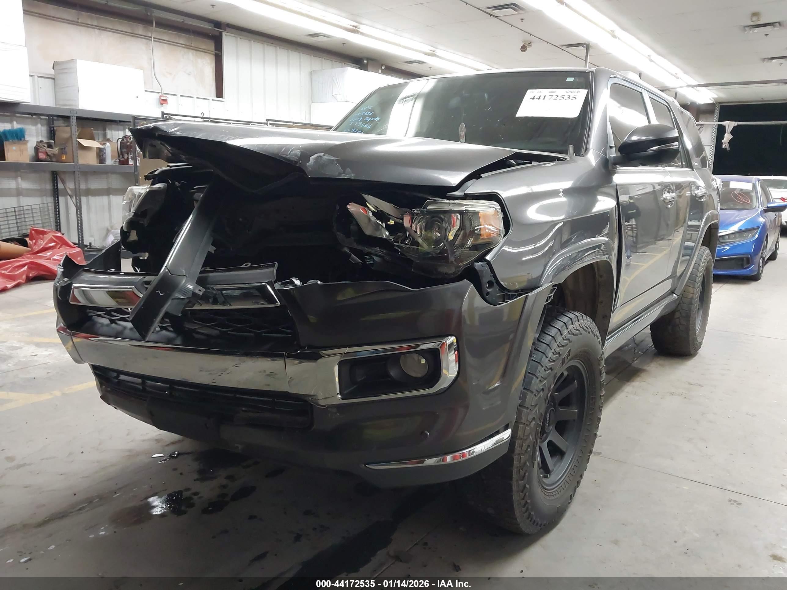 TOYOTA 4RUNNER image 2
