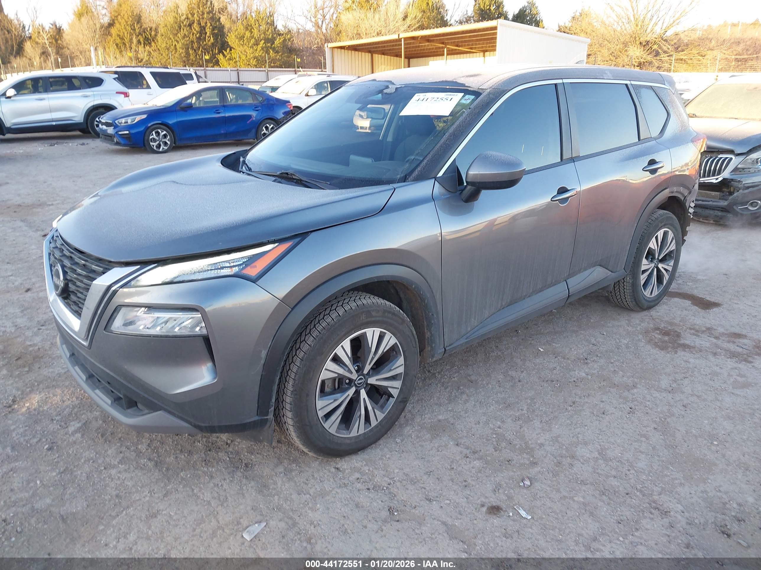 NISSAN ROGUE image 2