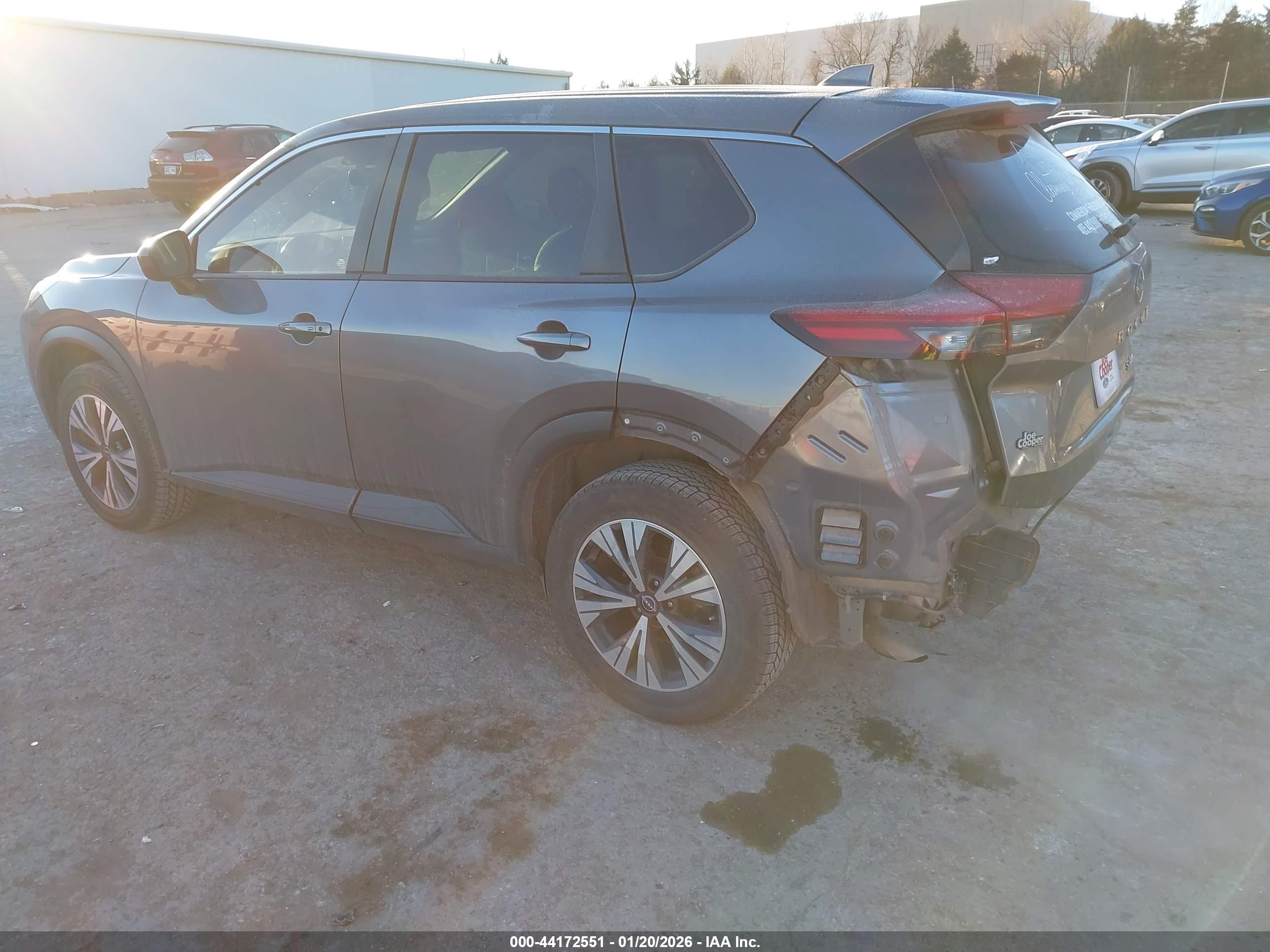 NISSAN ROGUE image 3