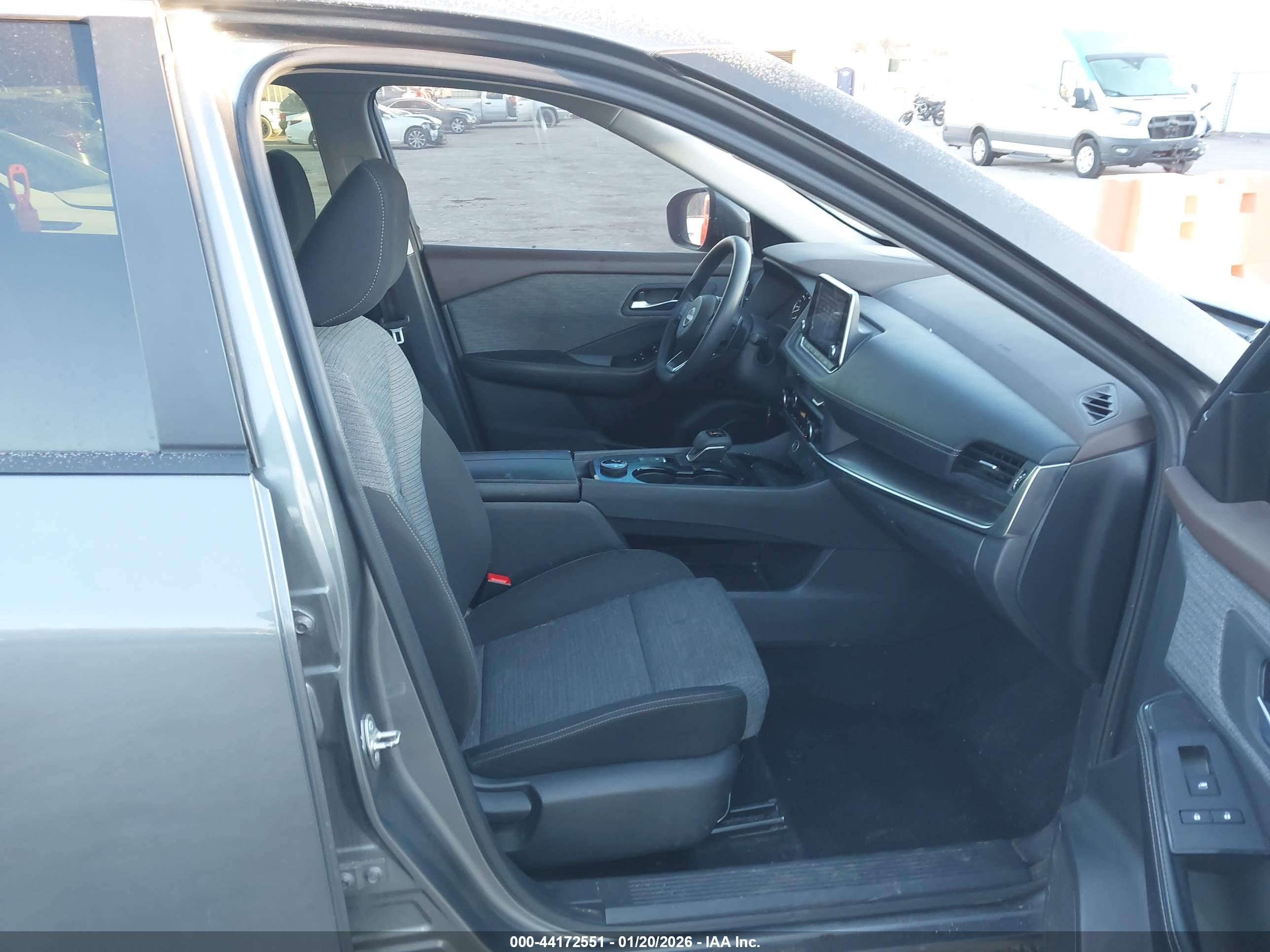 NISSAN ROGUE image 5