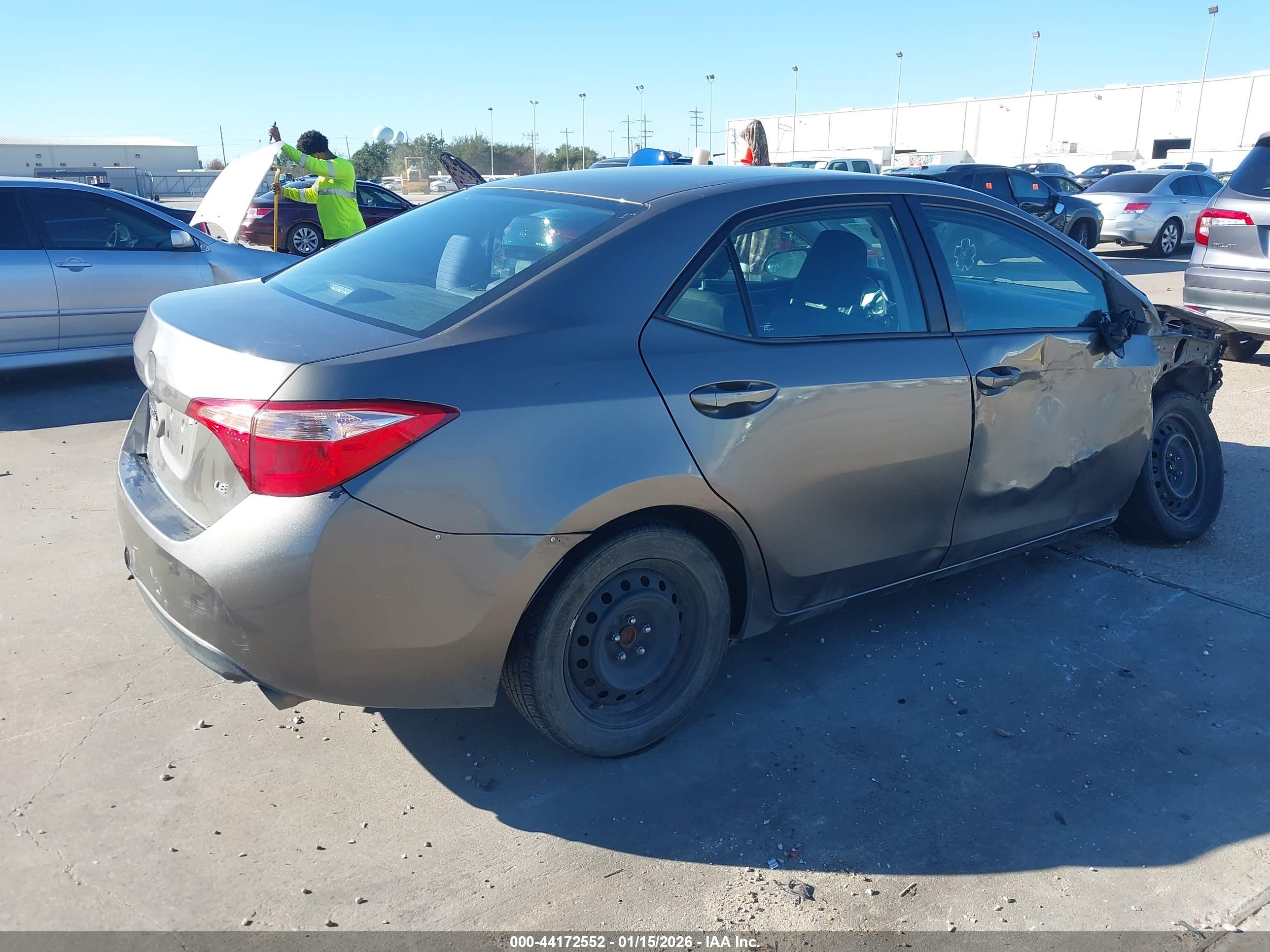 TOYOTA COROLLA image 4