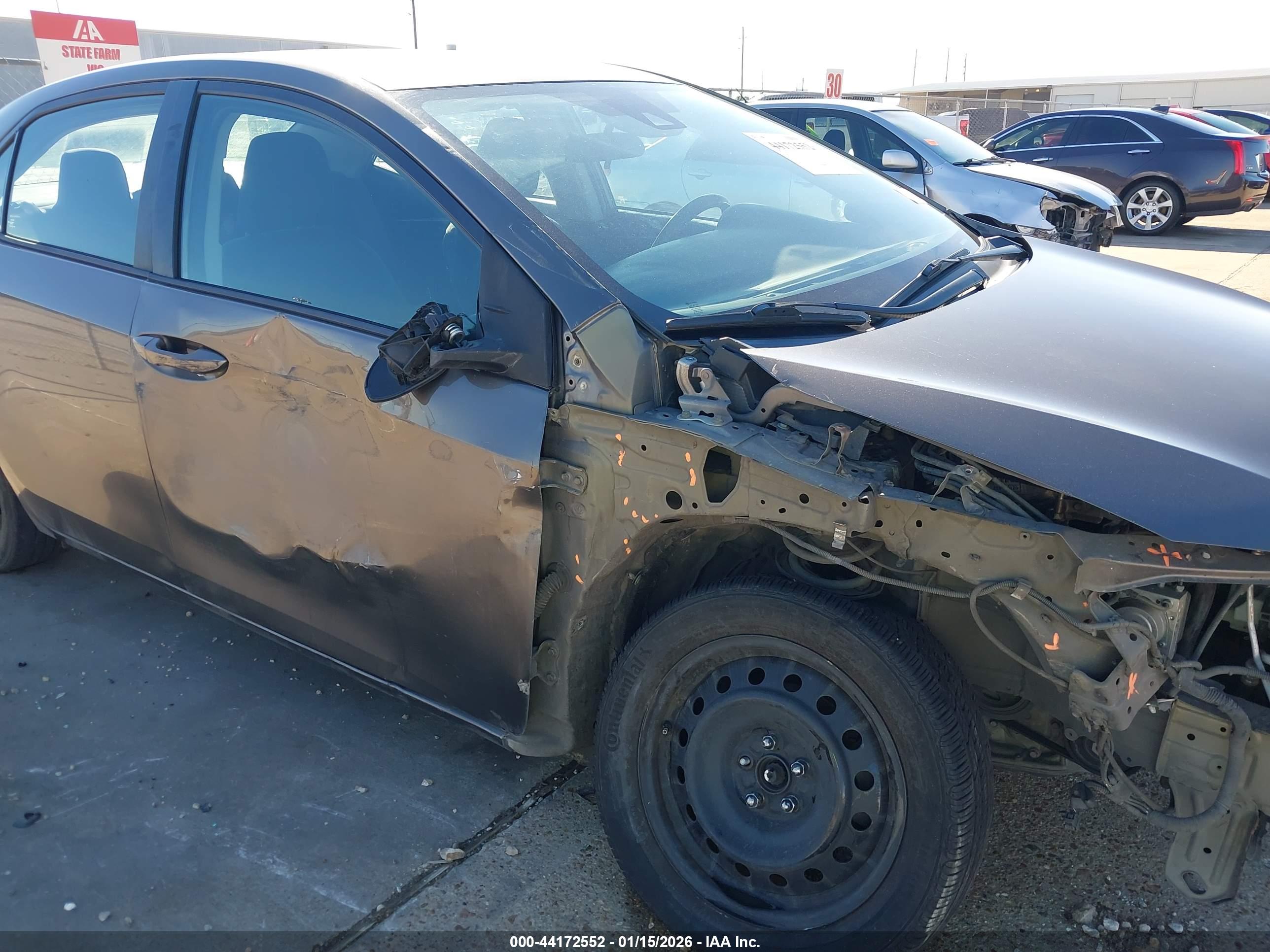 TOYOTA COROLLA image 6