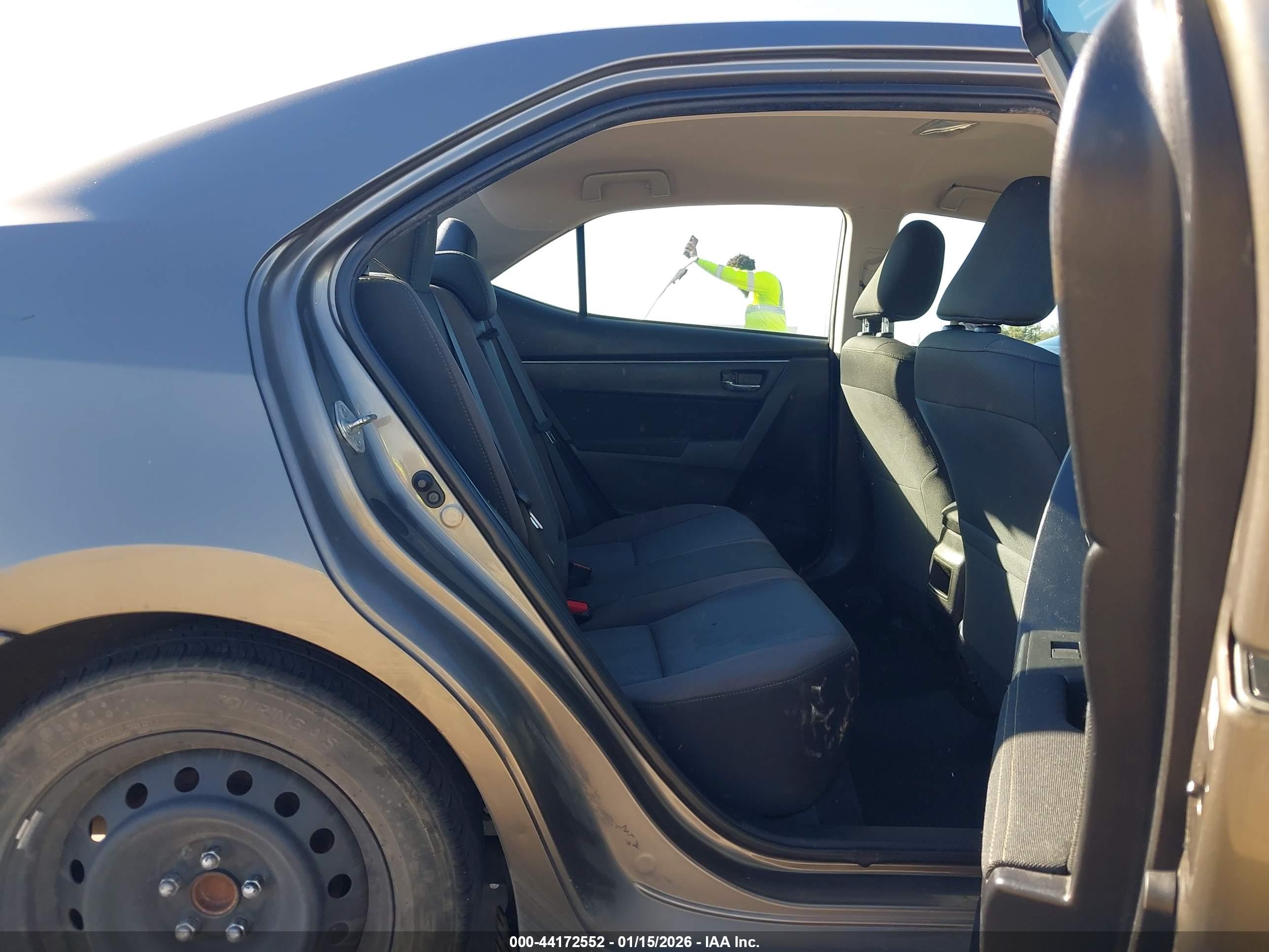 TOYOTA COROLLA image 8